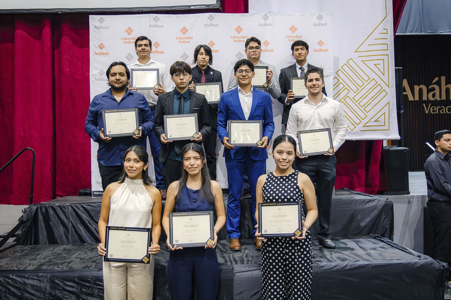 31 / 110 - Premios Lux et Veritas: Galería 31 / 110 - Premios Lux et Veritas: Galería