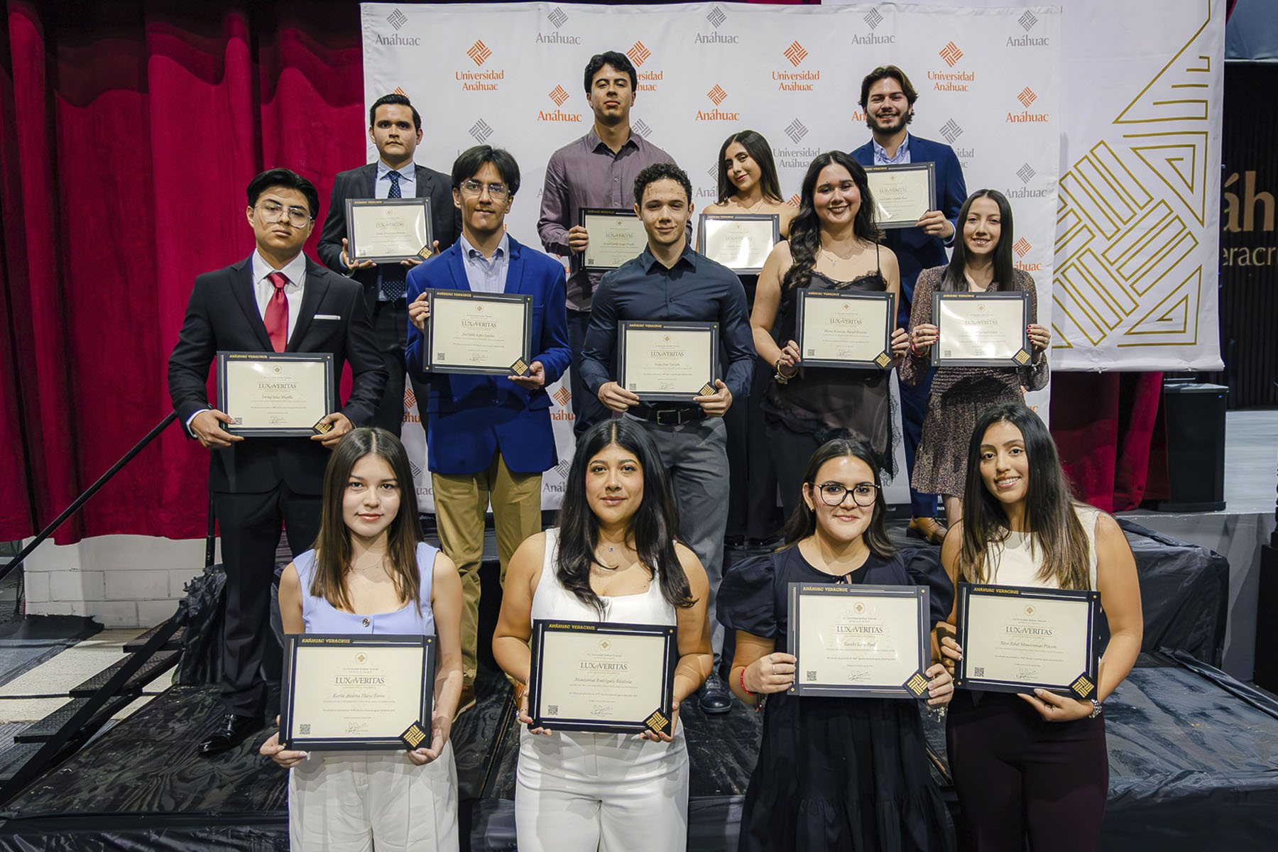 33 / 110 - Premios Lux et Veritas: Galería 33 / 110 - Premios Lux et Veritas: Galería