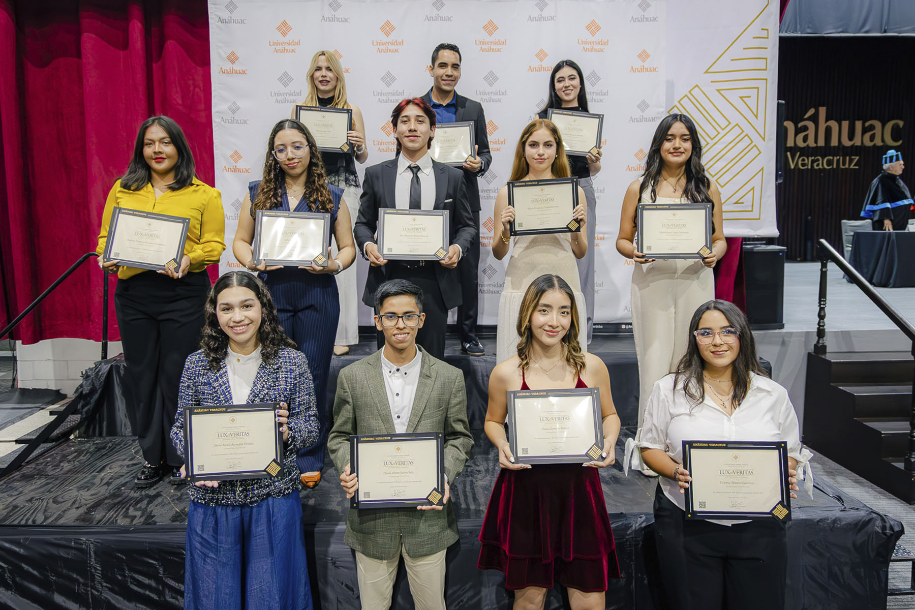 56 / 110 - Premios Lux et Veritas: Galería 56 / 110 - Premios Lux et Veritas: Galería