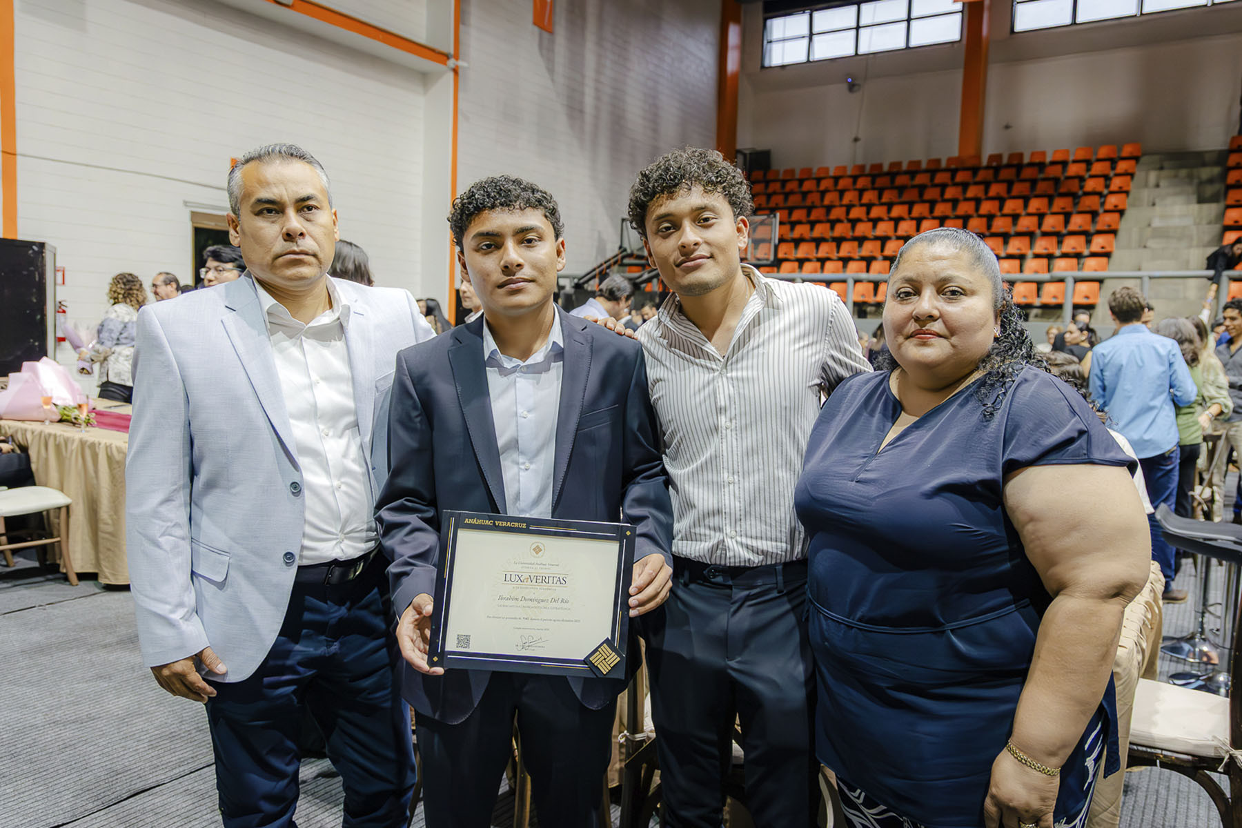 69 / 110 - Premios Lux et Veritas: Galería 69 / 110 - Premios Lux et Veritas: Galería