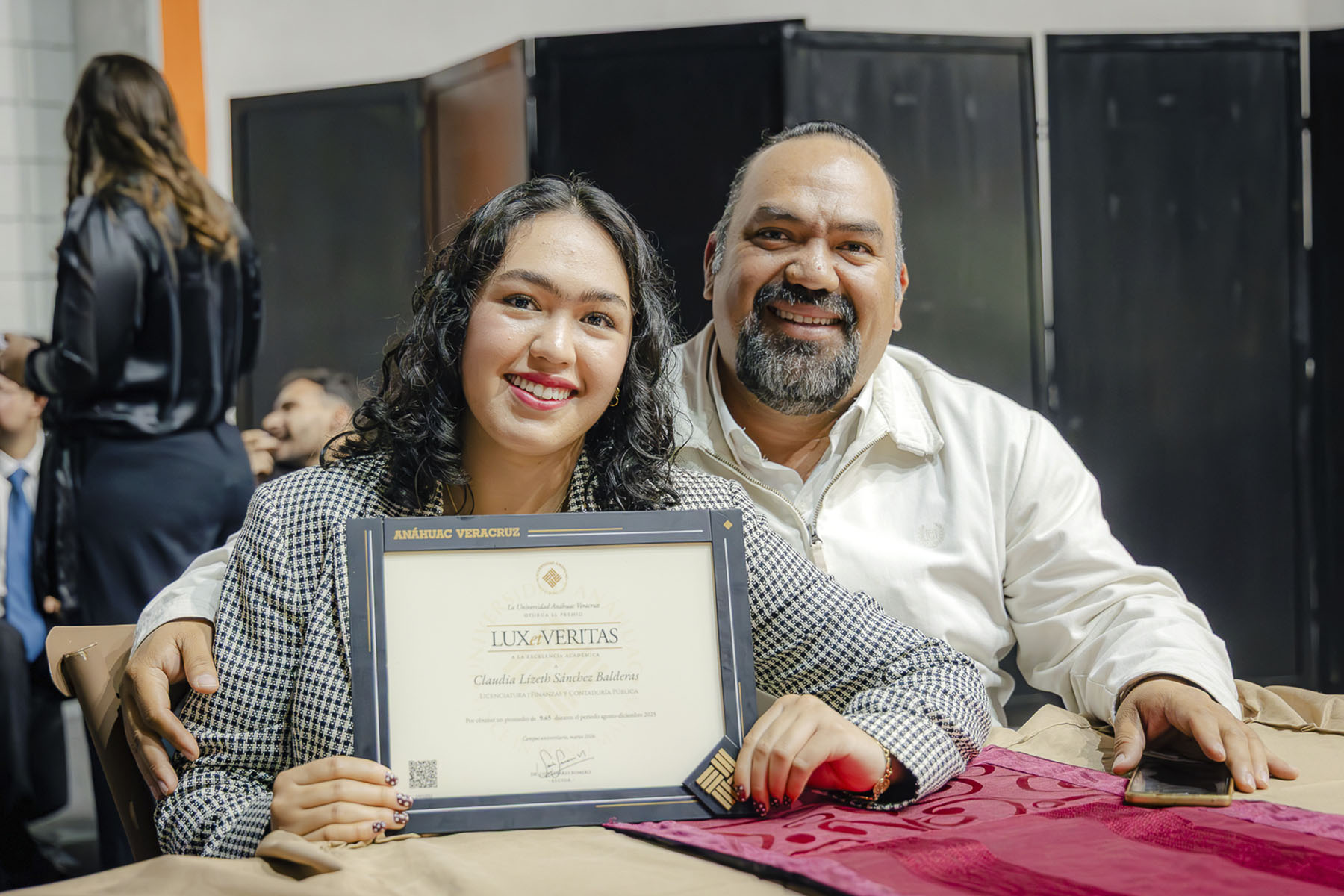 72 / 110 - Premios Lux et Veritas: Galería 72 / 110 - Premios Lux et Veritas: Galería