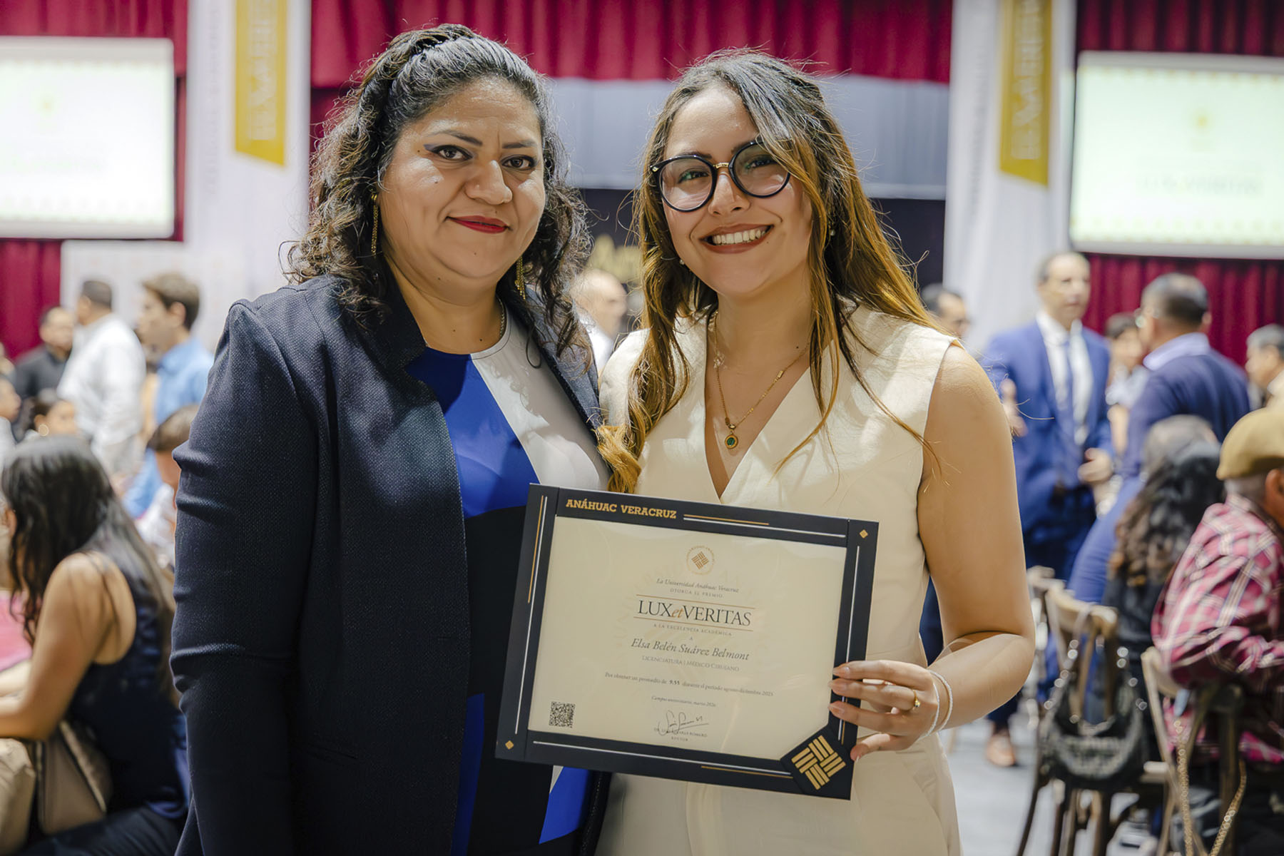 75 / 110 - Premios Lux et Veritas: Galería 75 / 110 - Premios Lux et Veritas: Galería