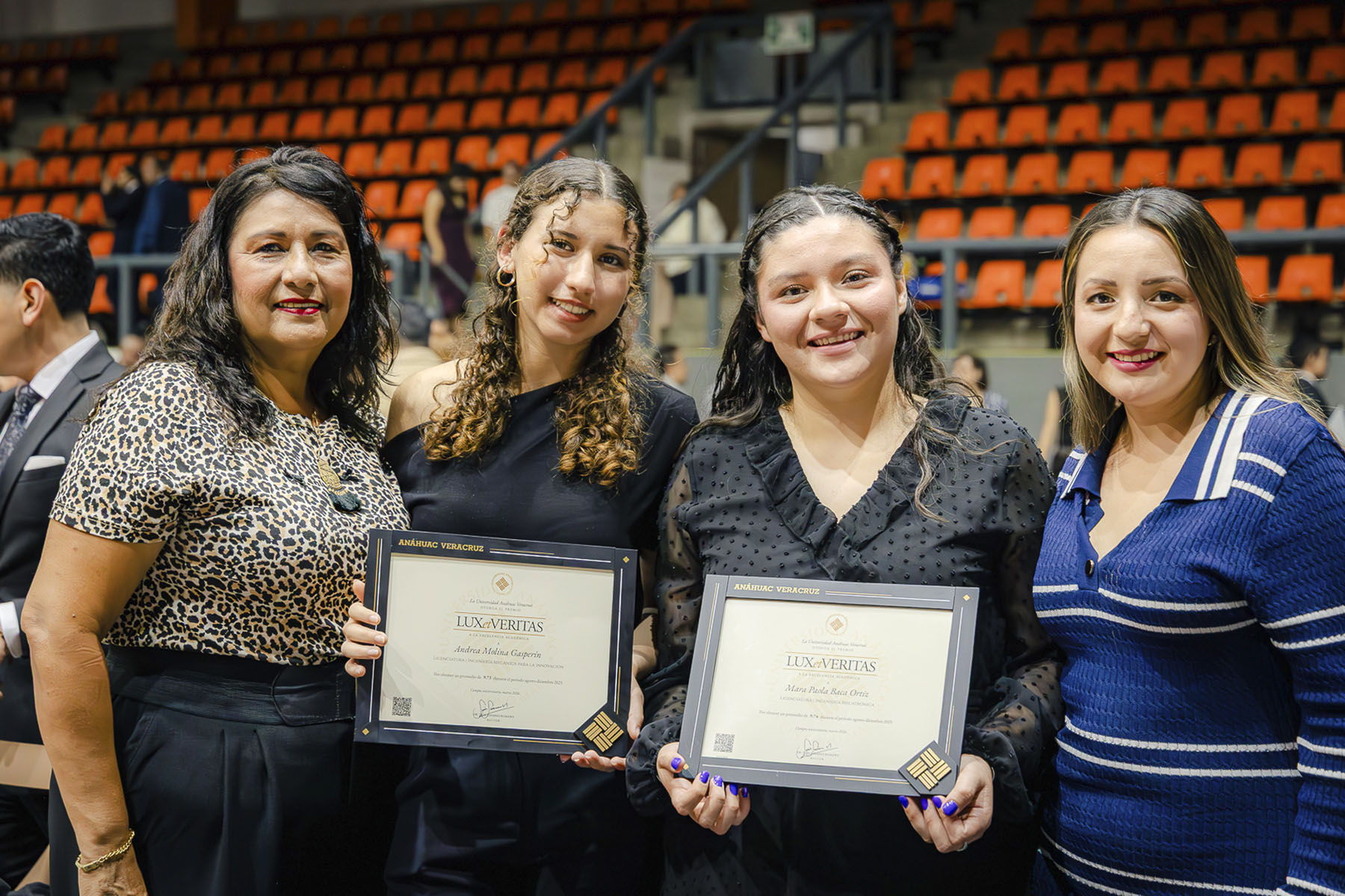 94 / 110 - Premios Lux et Veritas: Galería 94 / 110 - Premios Lux et Veritas: Galería