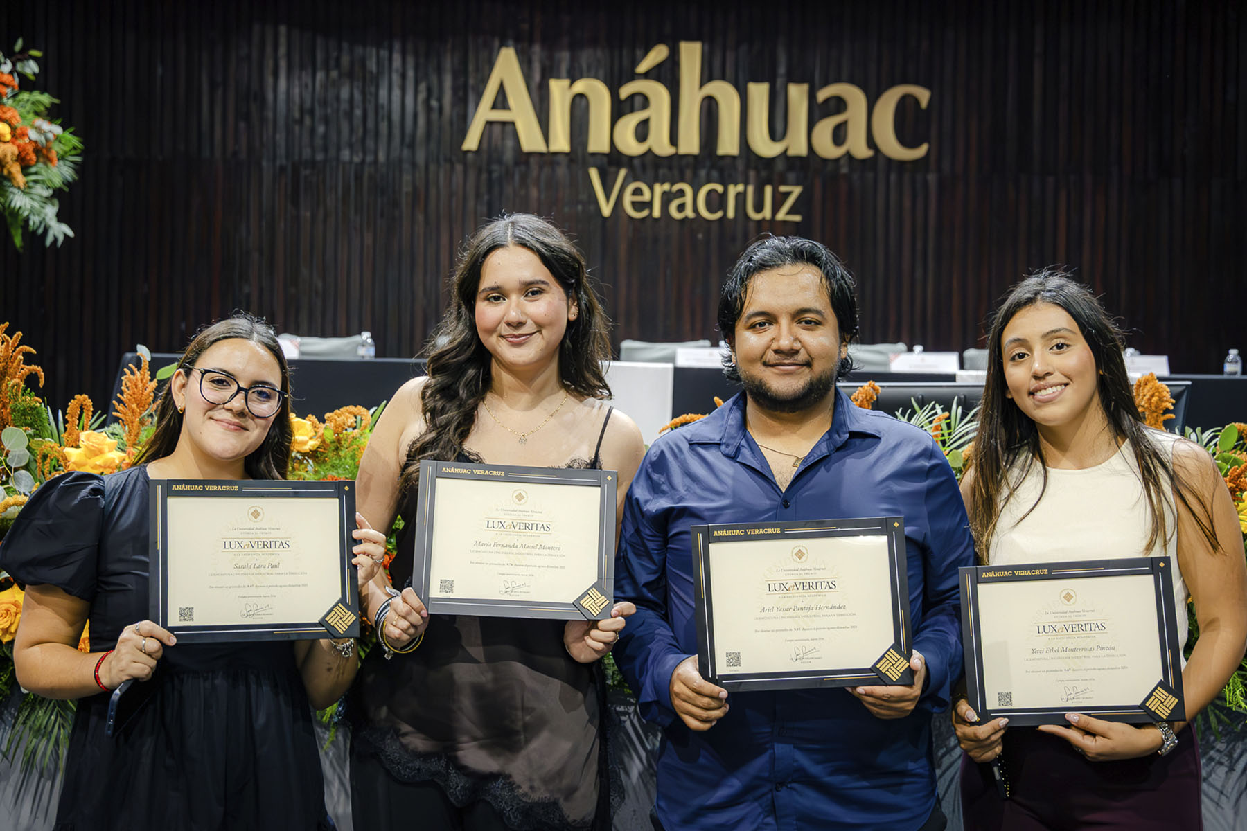 100 / 110 - Premios Lux et Veritas: Galería 100 / 110 - Premios Lux et Veritas: Galería