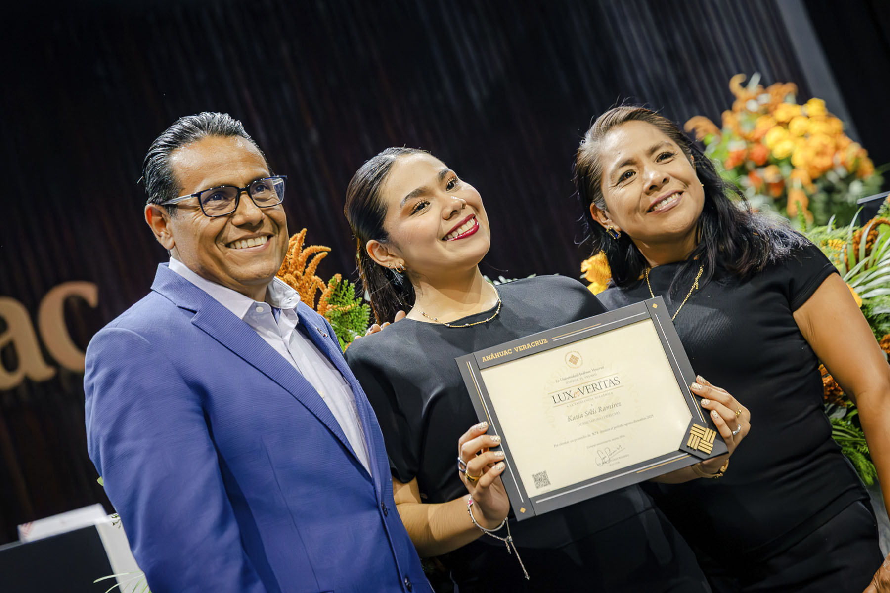 107 / 110 - Premios Lux et Veritas: Galería 107 / 110 - Premios Lux et Veritas: Galería