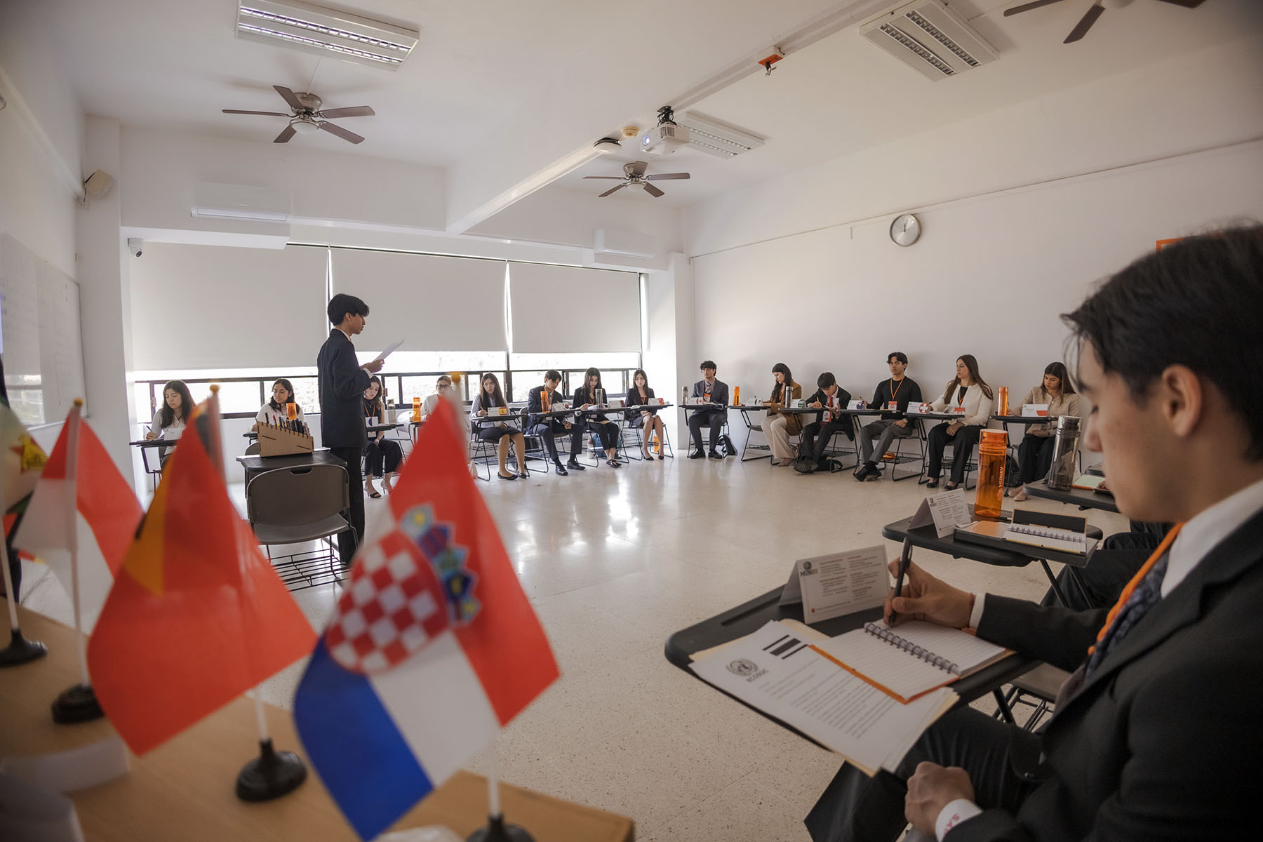 61 / 90 - MUNAV 2026: Un Encuentro de Jóvenes Líderes 61 / 90 - MUNAV 2026: Un Encuentro de Jóvenes Líderes