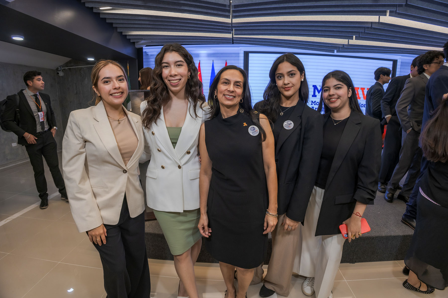 82 / 90 - MUNAV 2026: Un Encuentro de Jóvenes Líderes 82 / 90 - MUNAV 2026: Un Encuentro de Jóvenes Líderes