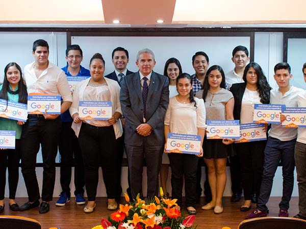 Premiación del Concurso Piensa Merca