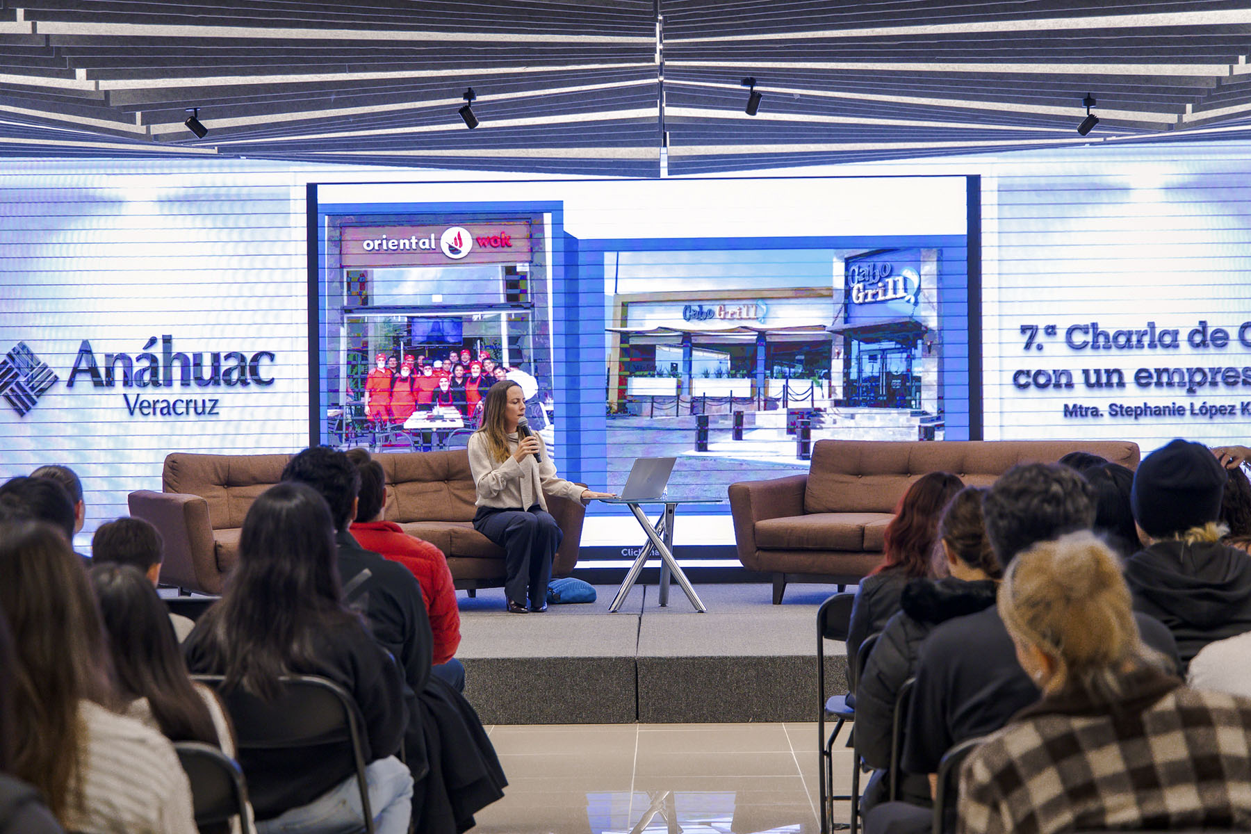 6 / 8 - Séptima Edición de la Charla: Café con un Empresario 6 / 8 - Séptima Edición de la Charla: Café con un Empresario