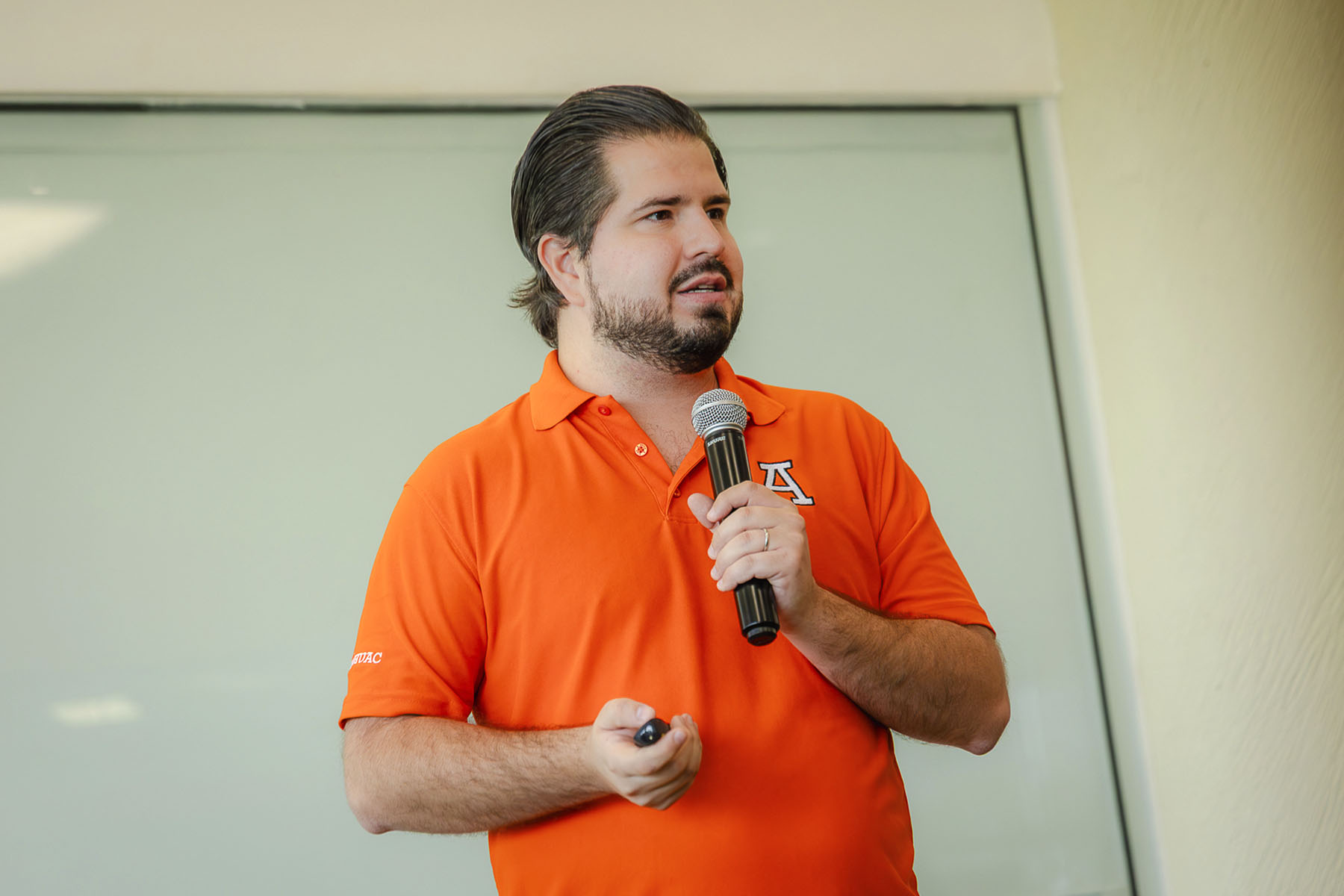 3 / 25 - 4.° Encuentro de Líderes: Un Espacio de Conexión y Aprendizaje 3 / 25 - 4.° Encuentro de Líderes: Un Espacio de Conexión y Aprendizaje