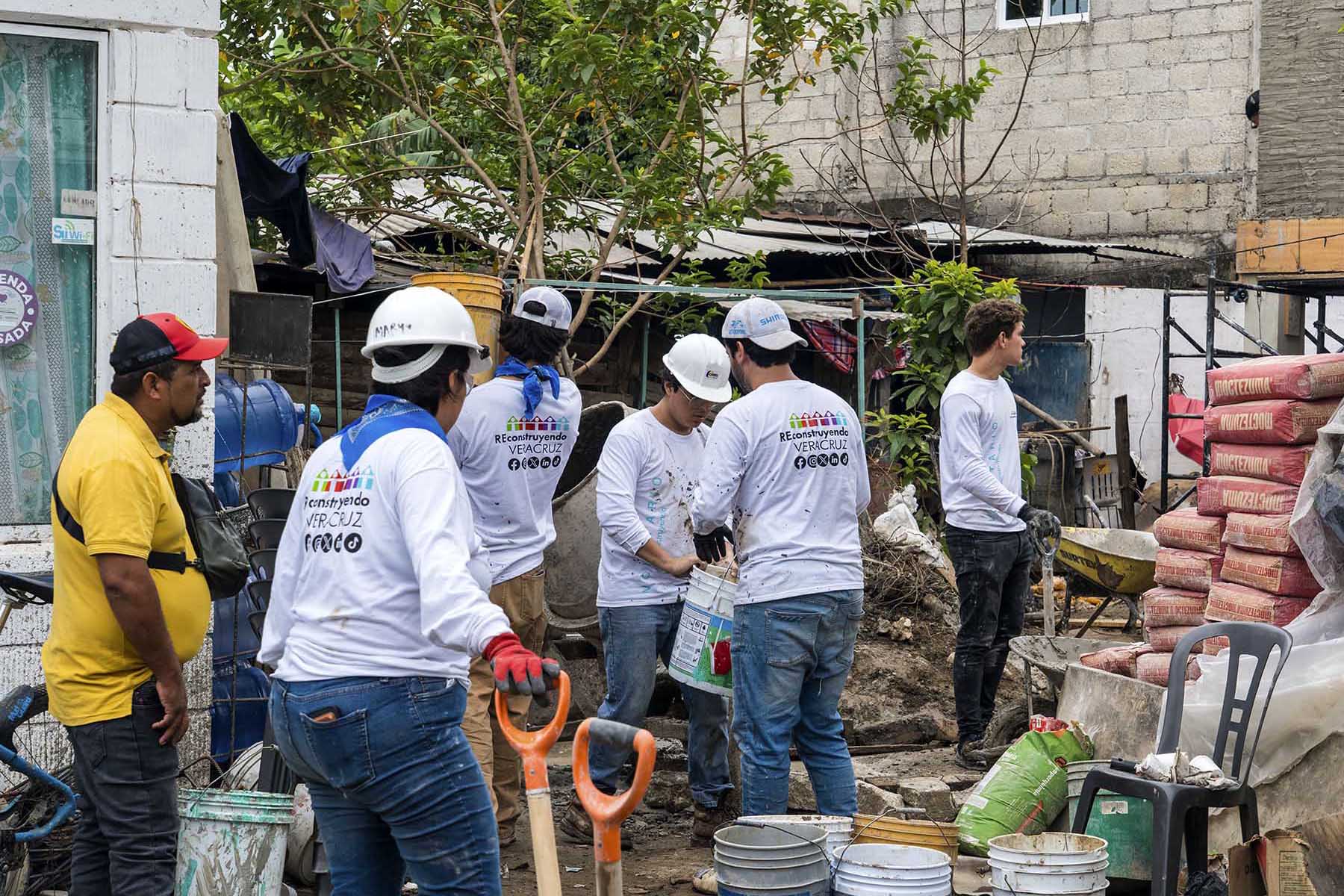 41 / 60 - La Comunidad Anáhuac Veracruz Une Fuerzas para Levantar Hogares y Esperanza 41 / 60 - La Comunidad Anáhuac Veracruz Une Fuerzas para Levantar Hogares y Esperanza