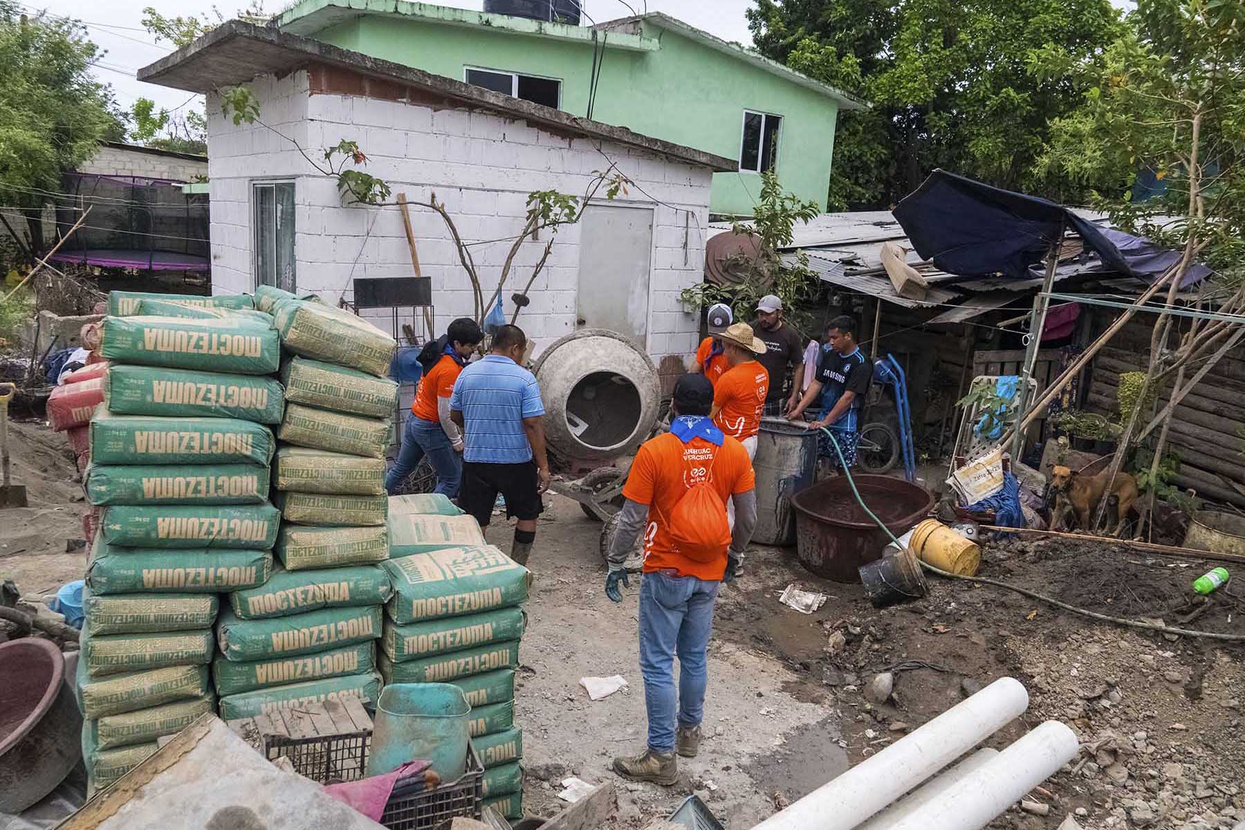 21 / 60 - La Comunidad Anáhuac Veracruz Une Fuerzas para Levantar Hogares y Esperanza 21 / 60 - La Comunidad Anáhuac Veracruz Une Fuerzas para Levantar Hogares y Esperanza