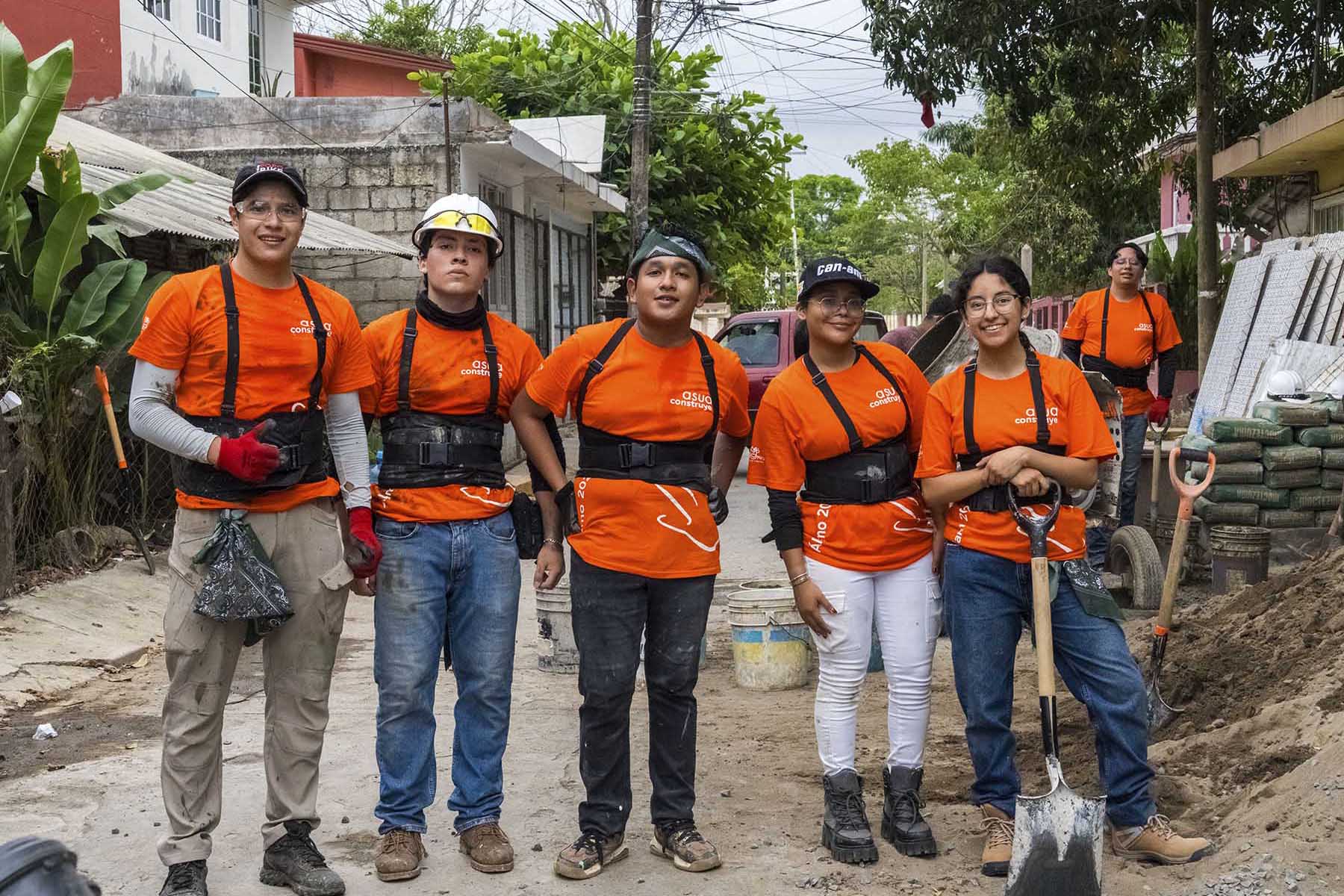 25 / 60 - La Comunidad Anáhuac Veracruz Une Fuerzas para Levantar Hogares y Esperanza 25 / 60 - La Comunidad Anáhuac Veracruz Une Fuerzas para Levantar Hogares y Esperanza