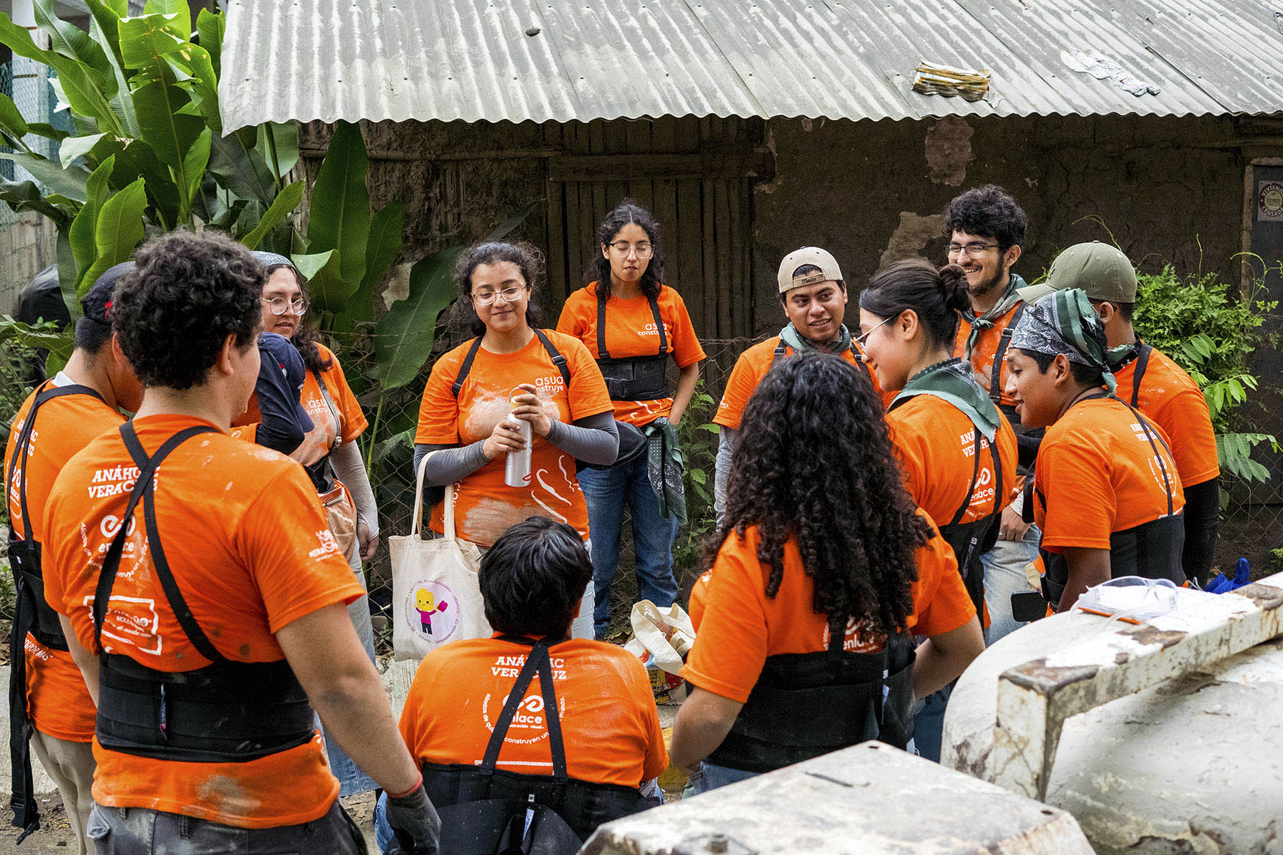 5 / 60 - La Comunidad Anáhuac Veracruz Une Fuerzas para Levantar Hogares y Esperanza 5 / 60 - La Comunidad Anáhuac Veracruz Une Fuerzas para Levantar Hogares y Esperanza