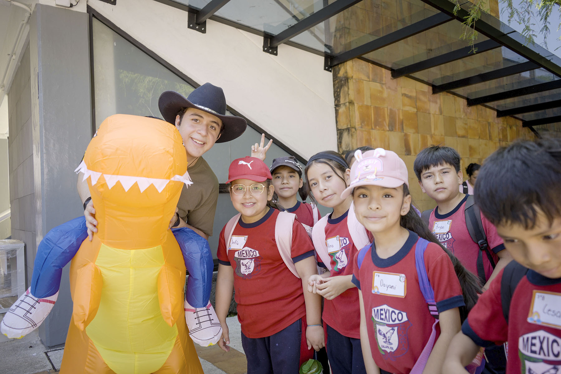 2 / 36 - La Comunidad Anáhuac Veracruz y Soñar Despierto Transforman el Día del Niño 2 / 36 - La Comunidad Anáhuac Veracruz y Soñar Despierto Transforman el Día del Niño