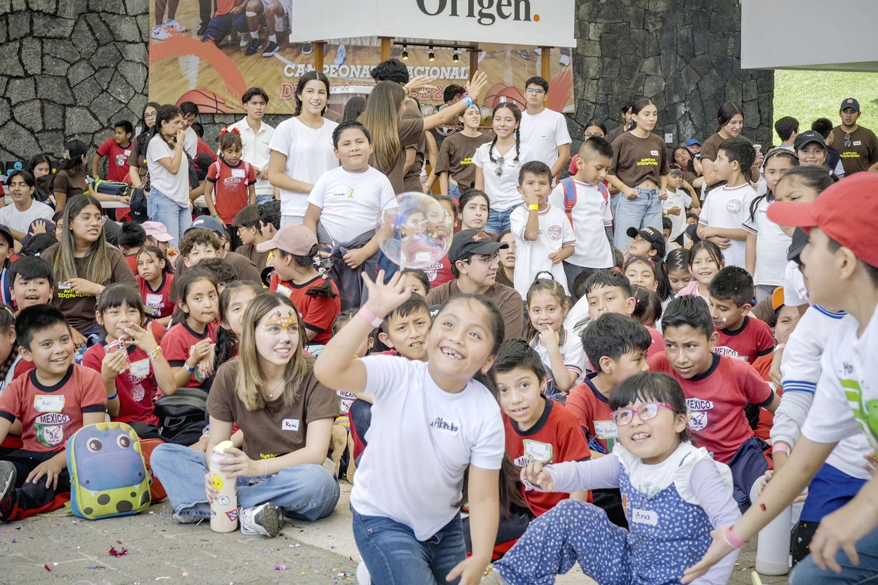 9 / 36 - La Comunidad Anáhuac Veracruz y Soñar Despierto Transforman el Día del Niño 9 / 36 - La Comunidad Anáhuac Veracruz y Soñar Despierto Transforman el Día del Niño