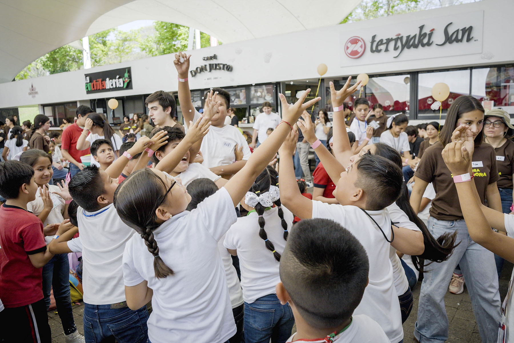 11 / 36 - La Comunidad Anáhuac Veracruz y Soñar Despierto Transforman el Día del Niño 11 / 36 - La Comunidad Anáhuac Veracruz y Soñar Despierto Transforman el Día del Niño
