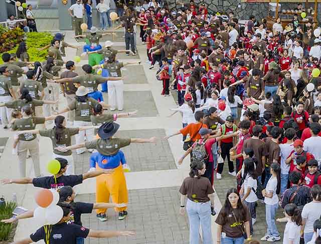 La Comunidad Anáhuac Veracruz y Soñar Despierto Transforman el Día del Niño