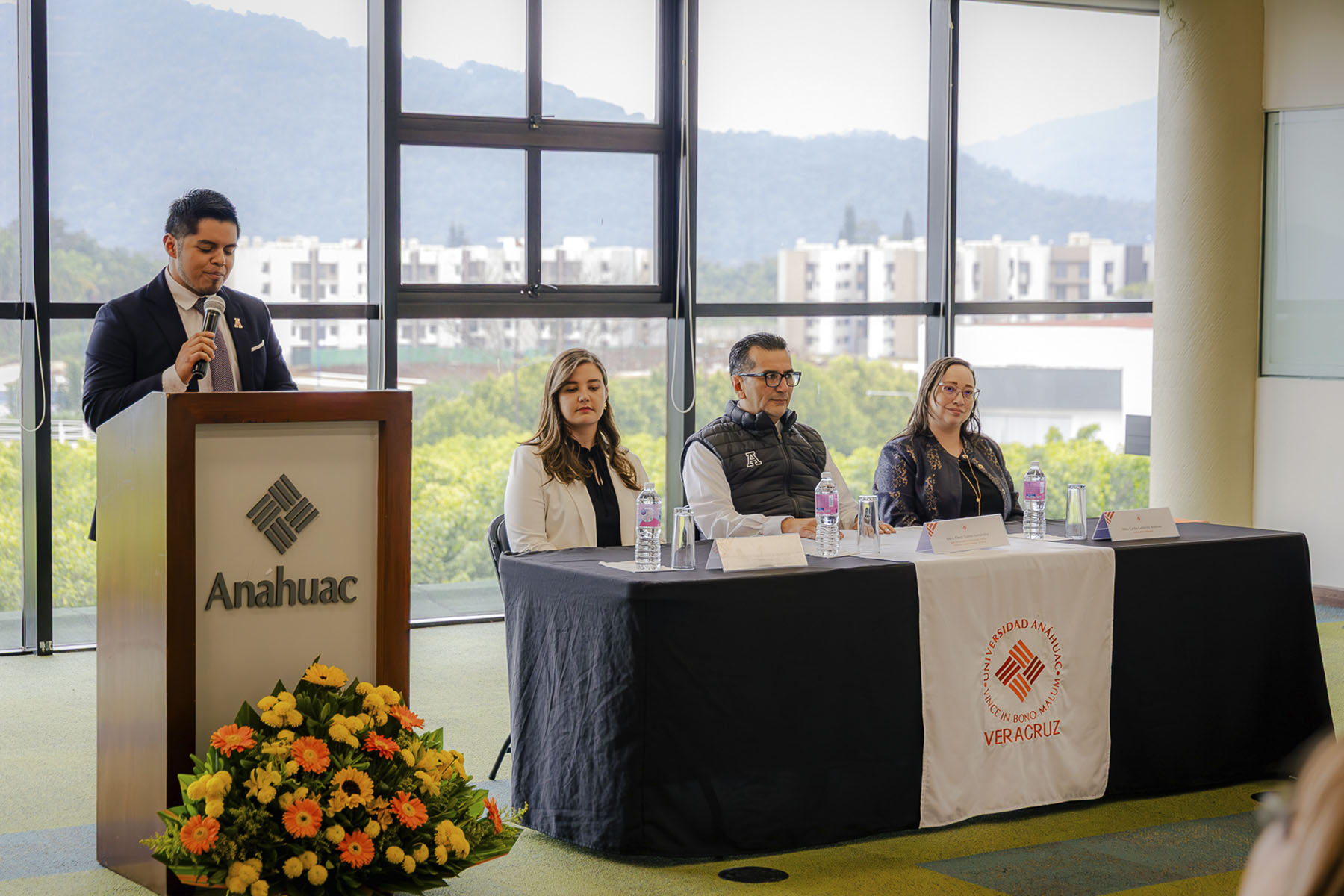 2 / 38 - Clausura del Diplomado en Duelo y Resiliencia 2 / 38 - Clausura del Diplomado en Duelo y Resiliencia
