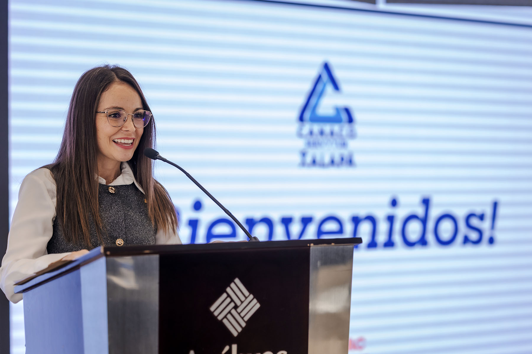 2 / 14 - Conferencia Empresarial Escalar con Intención: 3 Modelos de Crecimiento para 2026 2 / 14 - Conferencia Empresarial Escalar con Intención: 3 Modelos de Crecimiento para 2026
