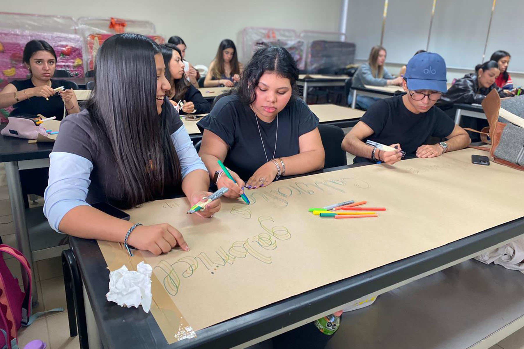 4 / 10 - La Escuela de Arquitectura y Diseño Acudió a Ingenia 8 4 / 10 - La Escuela de Arquitectura y Diseño Acudió a Ingenia 8