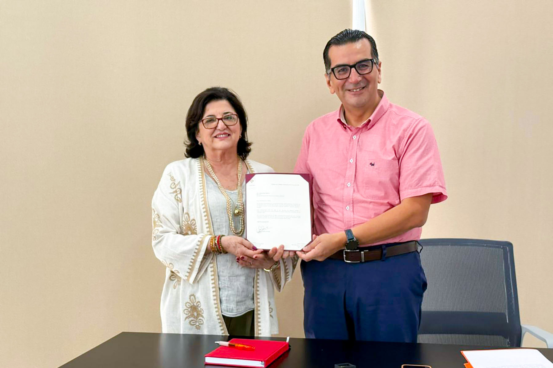 3 / 4 - Firma de Integración de Nueva Consejera Consultiva Académica de Medicina 3 / 4 - Firma de Integración de Nueva Consejera Consultiva Académica de Medicina