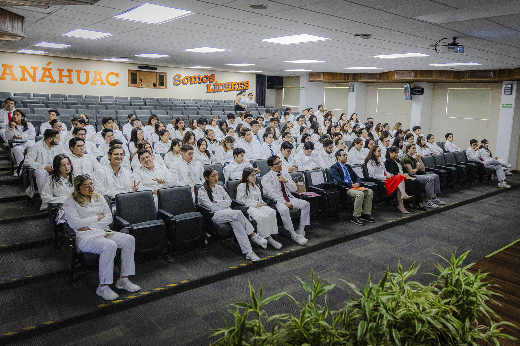 1 / 6 - 6.ª Jornada Académica de la Escuela de Medicina: Ciencia, Tecnología y Destreza 1 / 6 - 6.ª Jornada Académica de la Escuela de Medicina: Ciencia, Tecnología y Destreza