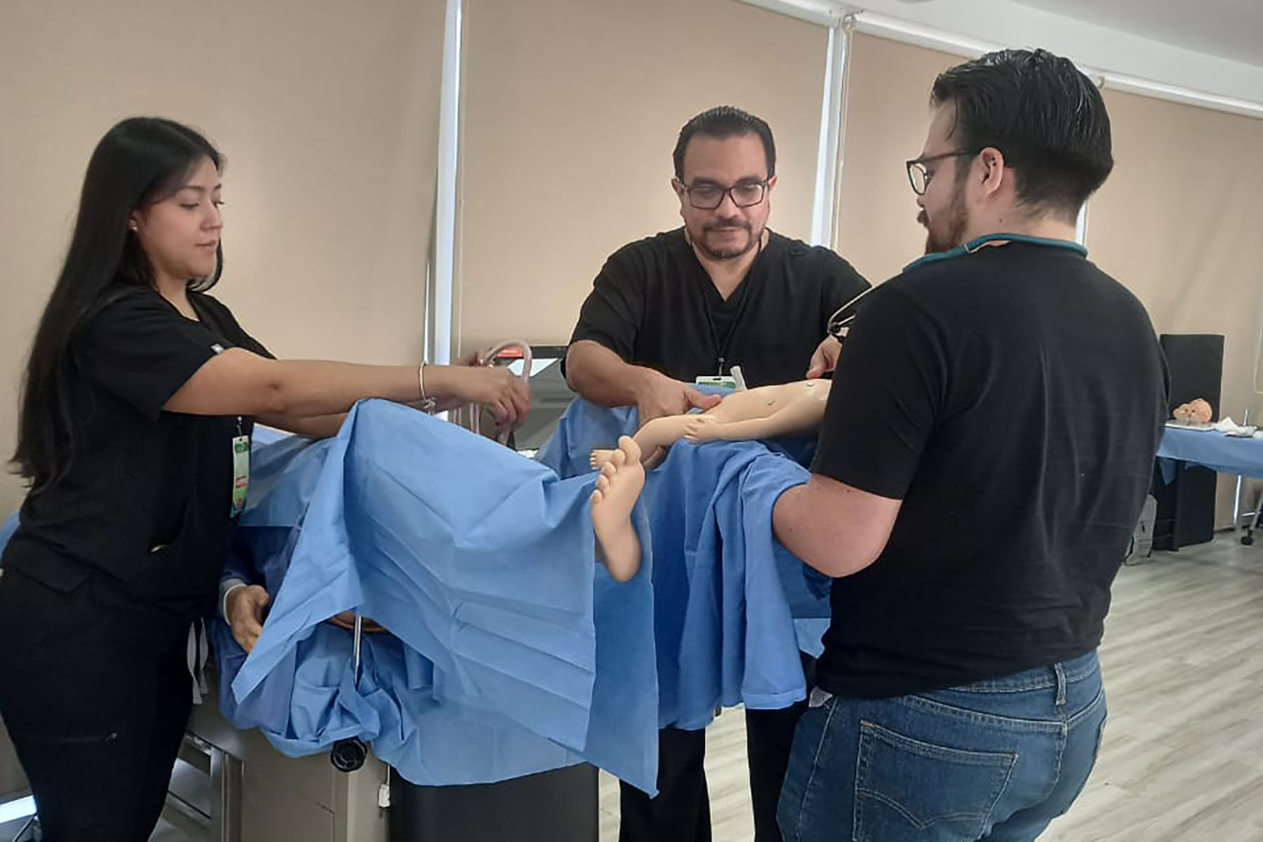 6 / 6 - Curso de Reanimación Neonatal 6 / 6 - Curso de Reanimación Neonatal