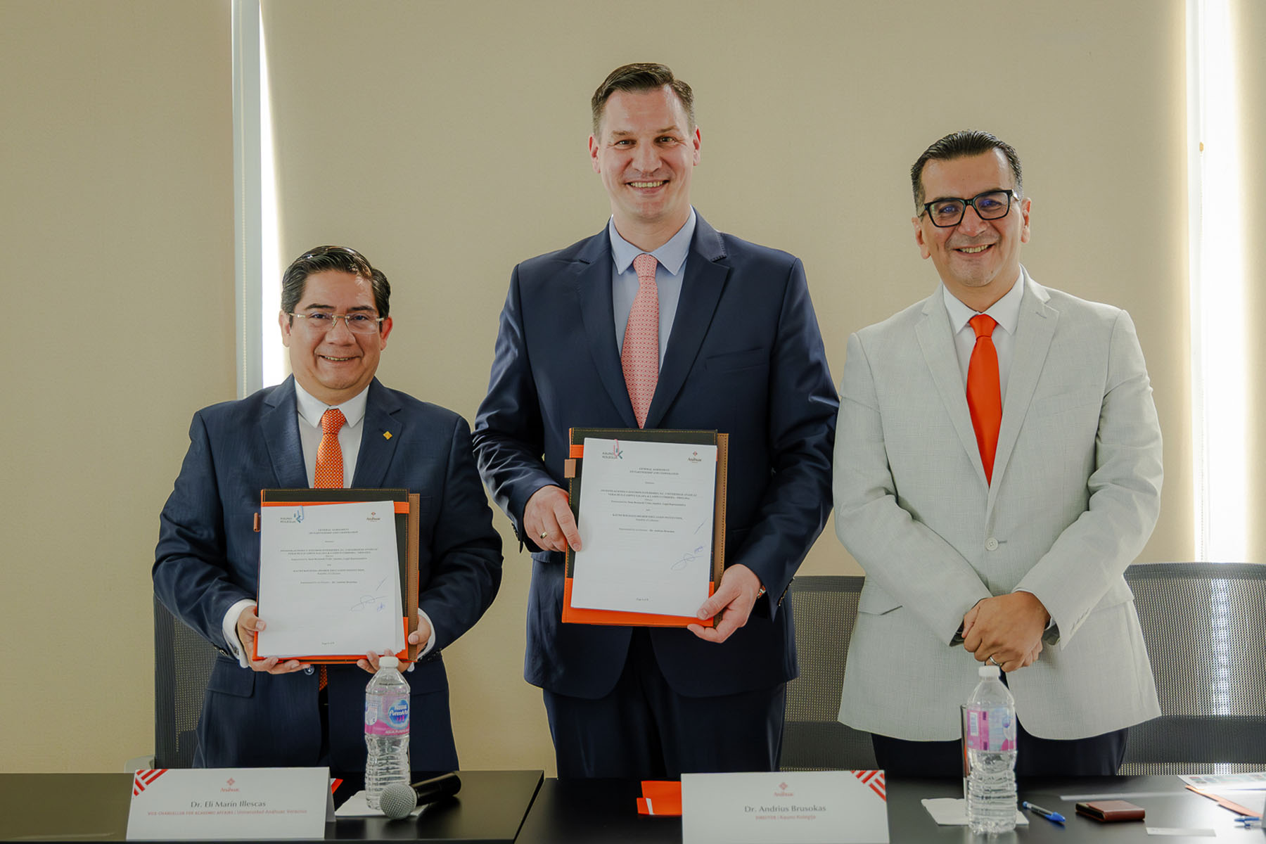 2 / 10 - Firma de Convenio con Kauno Kolegija Lituania 2 / 10 - Firma de Convenio con Kauno Kolegija Lituania