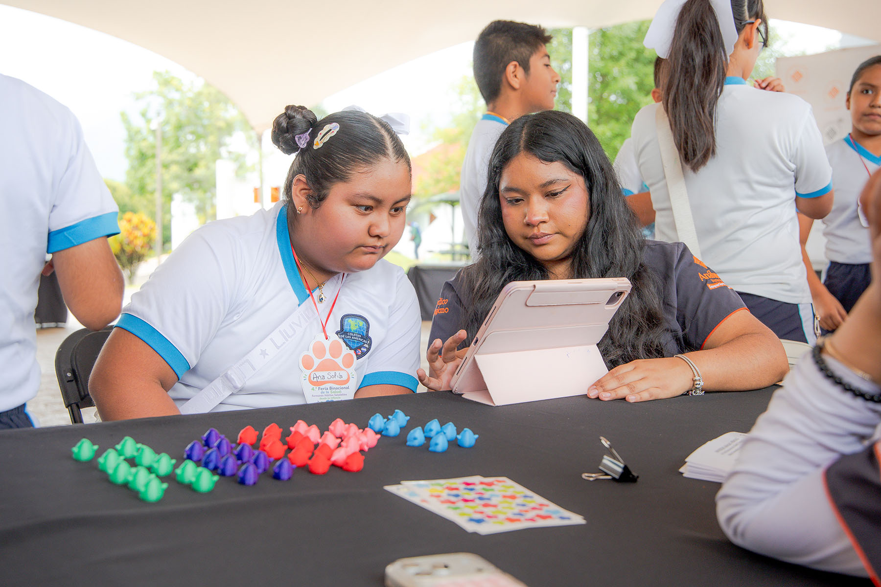 4 / 25 - 4.a Feria Binacional de la Salud: la Escuela de Medicina Impulsa la Promoción de la 4 / 25 - 4.a Feria Binacional de la Salud: la Escuela de Medicina Impulsa la Promoción de la