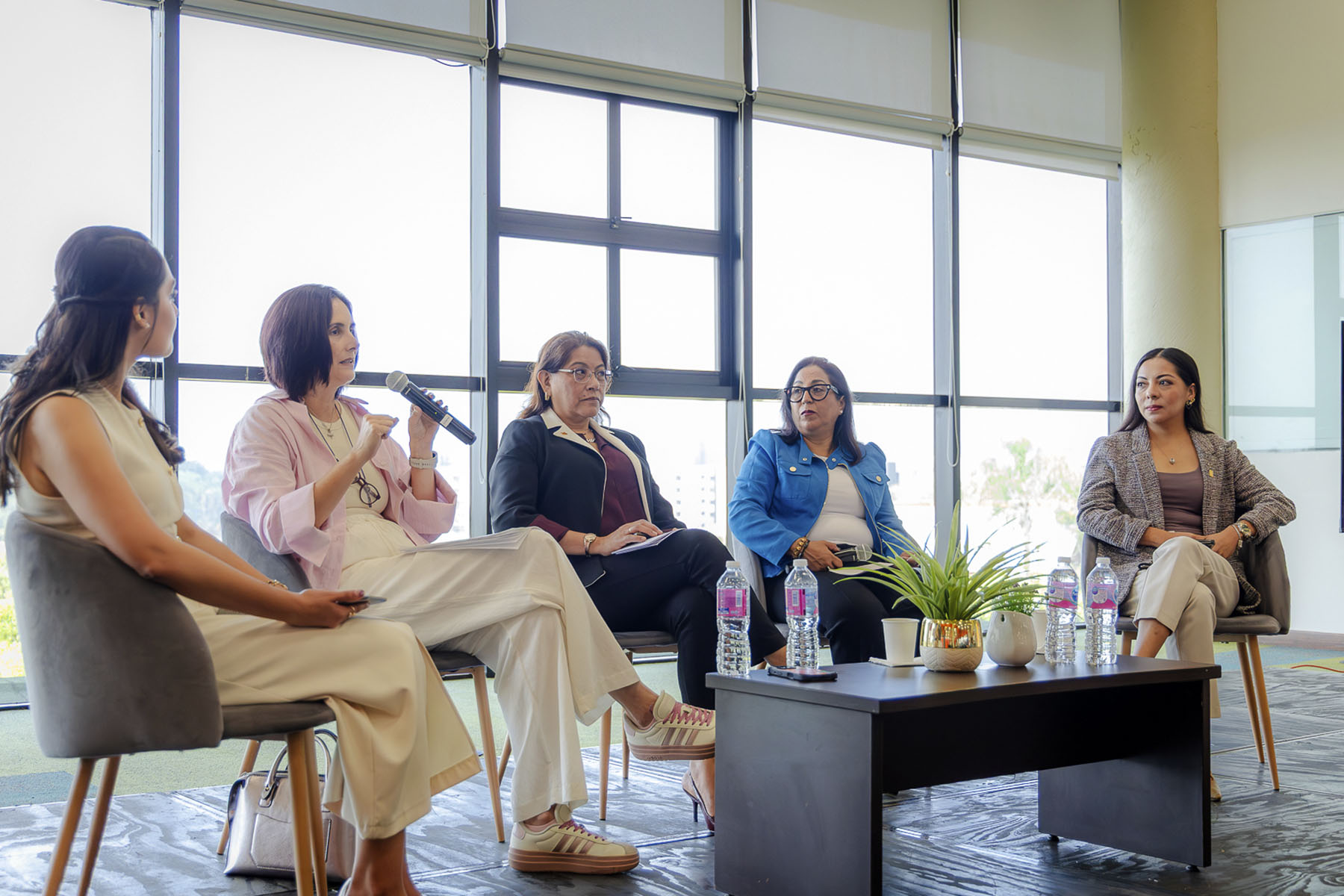 8 / 20 - Arquitectas que Inspiran: Conmemoración del Día Internacional de la Mujer 8 / 20 - Arquitectas que Inspiran: Conmemoración del Día Internacional de la Mujer