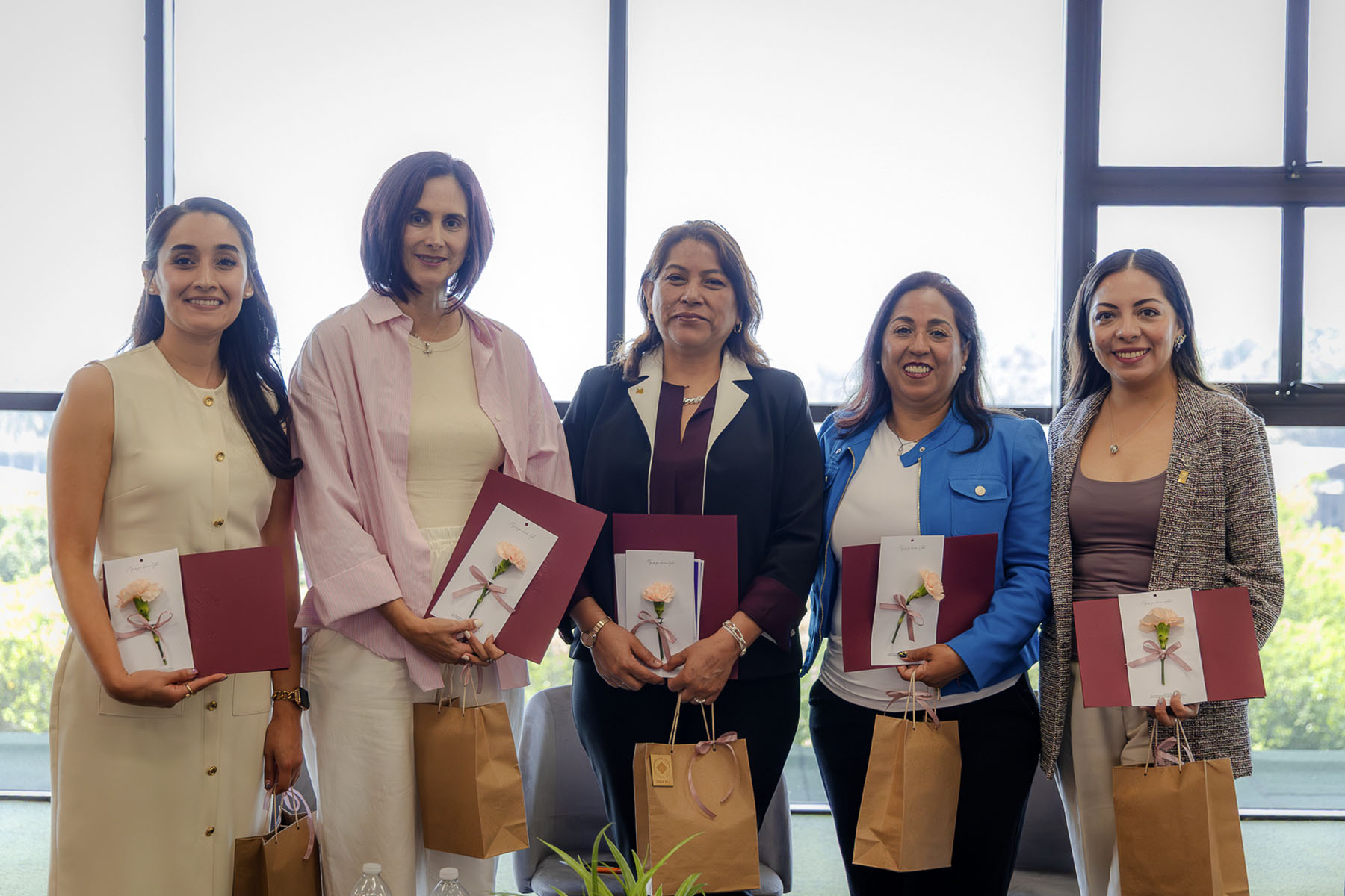 15 / 20 - Arquitectas que Inspiran: Conmemoración del Día Internacional de la Mujer 15 / 20 - Arquitectas que Inspiran: Conmemoración del Día Internacional de la Mujer