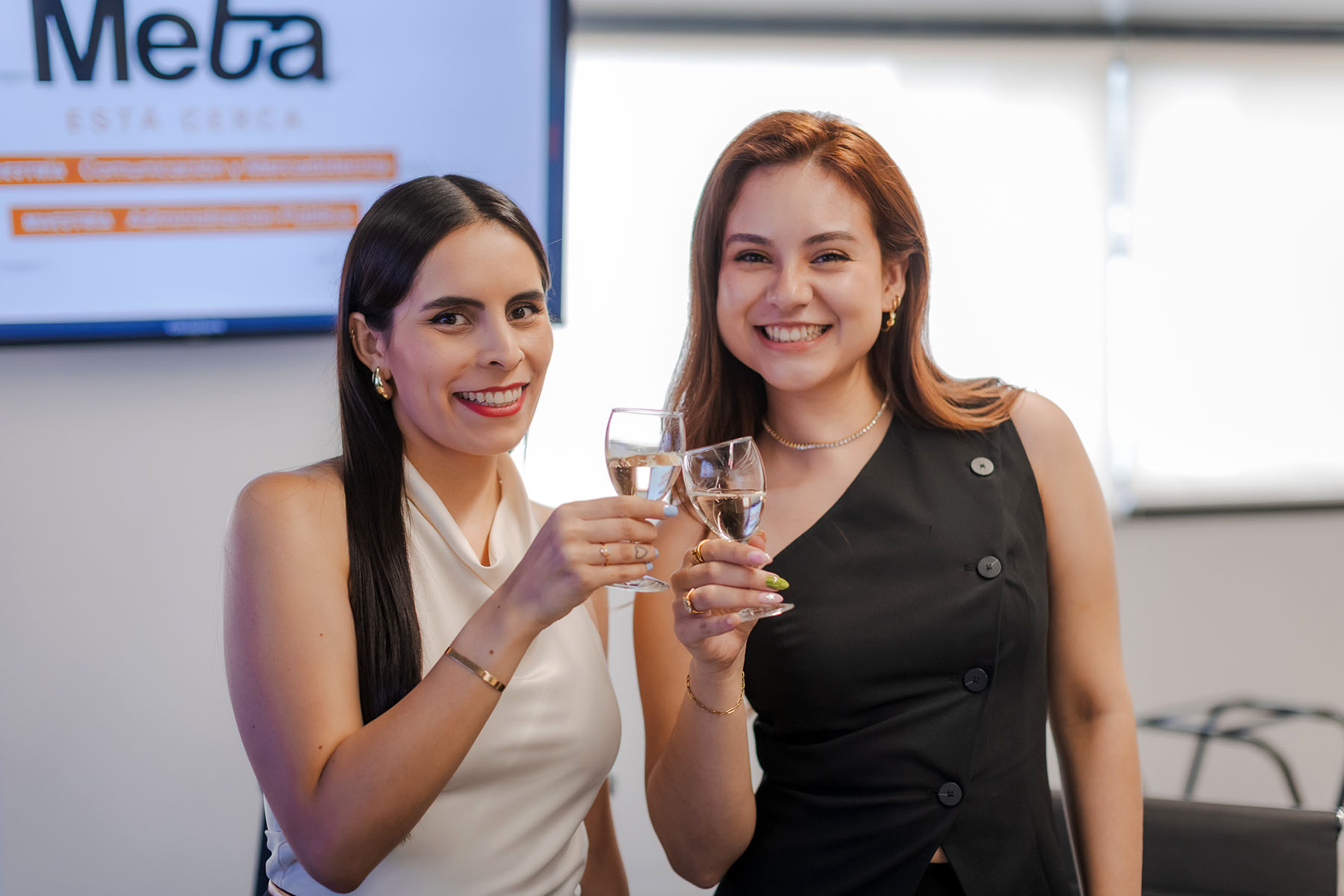 22 / 64 - La Meta Está Cerca: Desayuno de Clausura de Cursos 22 / 64 - La Meta Está Cerca: Desayuno de Clausura de Cursos
