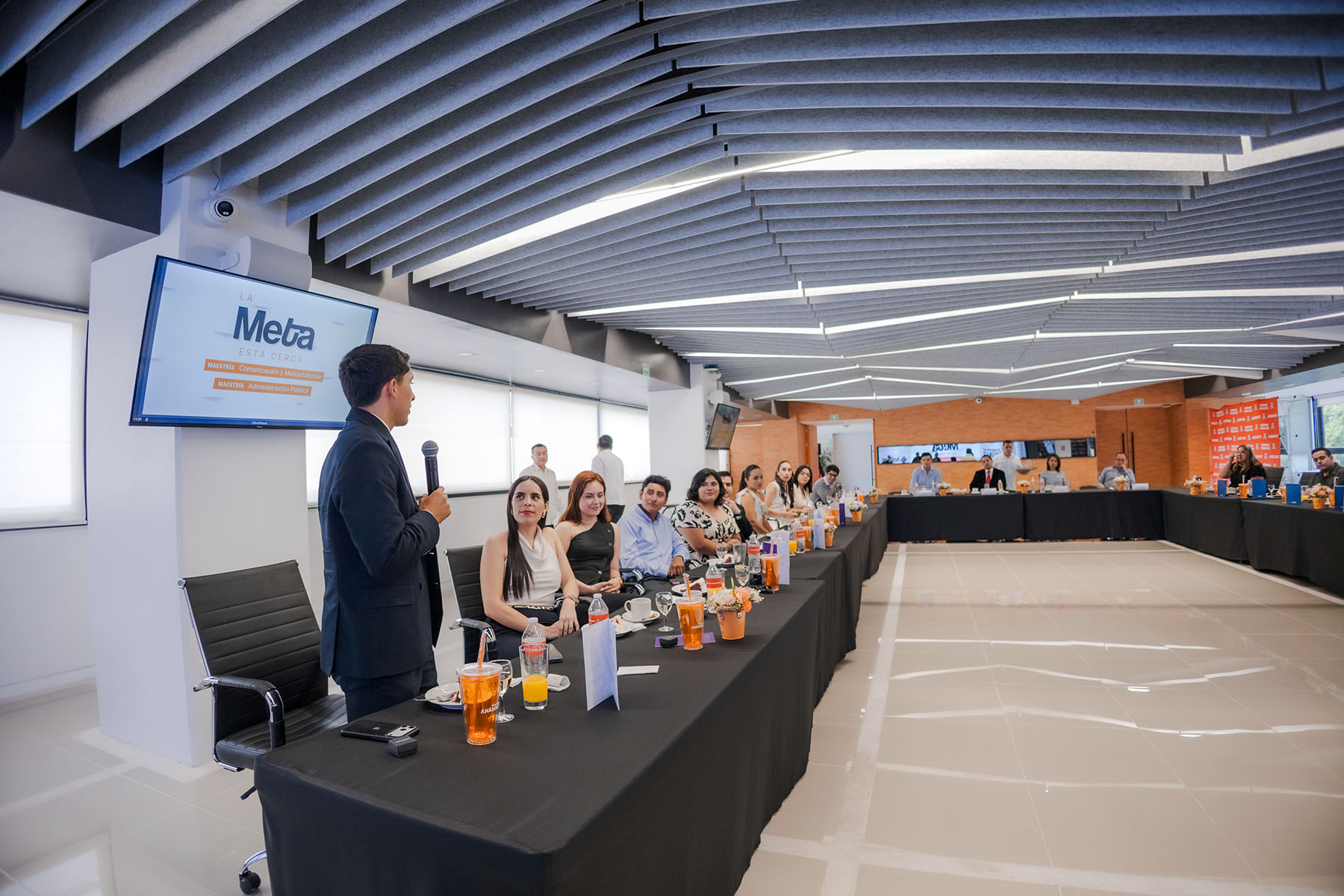 60 / 64 - La Meta Está Cerca: Desayuno de Clausura de Cursos 60 / 64 - La Meta Está Cerca: Desayuno de Clausura de Cursos