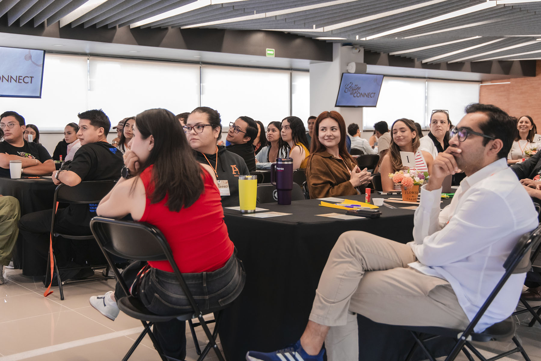 2 / 25 - Coffee Connect Promueve la Integración y el Trabajo Colaborativo entre Estudiantes 2 / 25 - Coffee Connect Promueve la Integración y el Trabajo Colaborativo entre Estudiantes