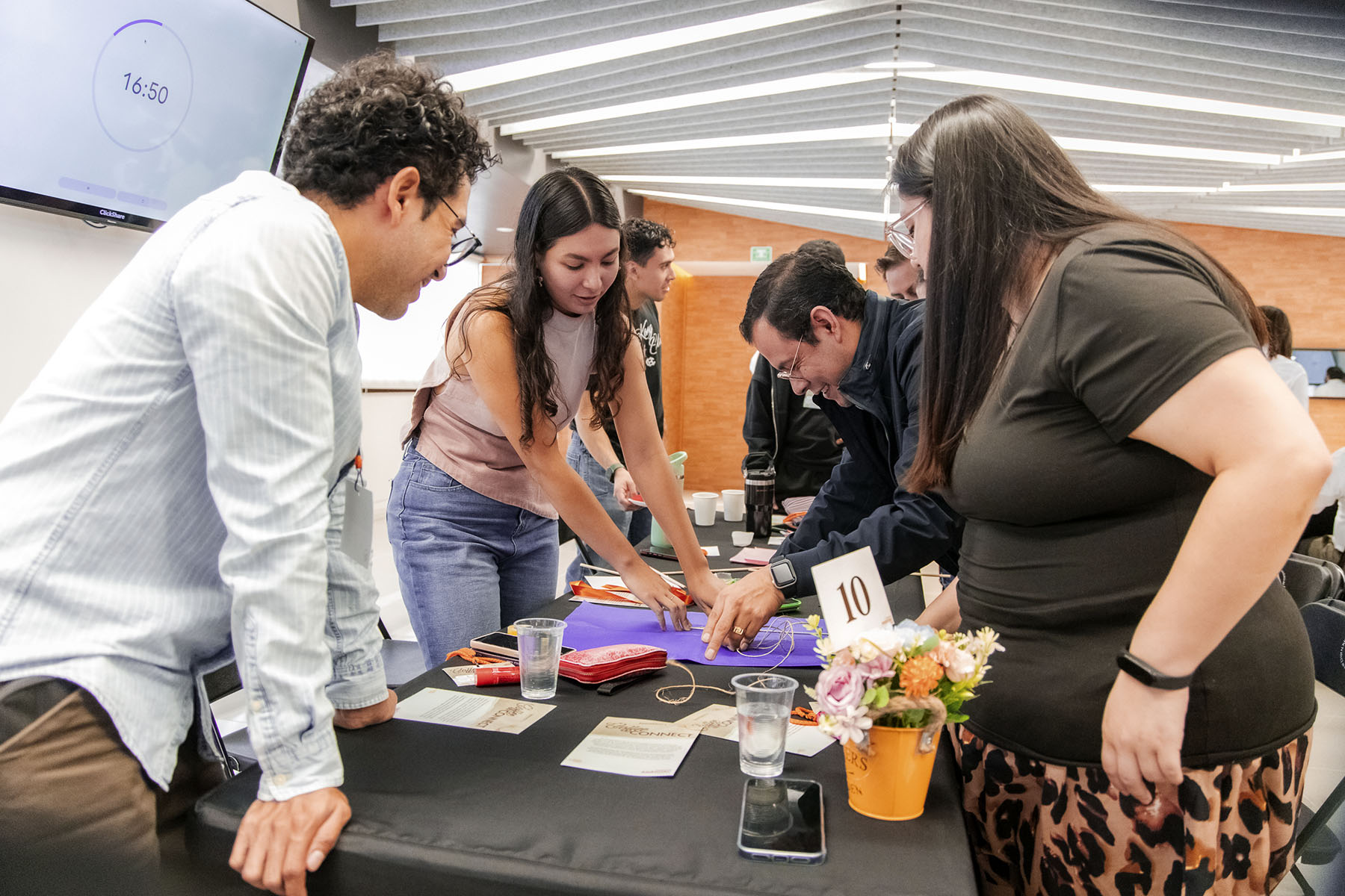 6 / 25 - Coffee Connect Promueve la Integración y el Trabajo Colaborativo entre Estudiantes 6 / 25 - Coffee Connect Promueve la Integración y el Trabajo Colaborativo entre Estudiantes