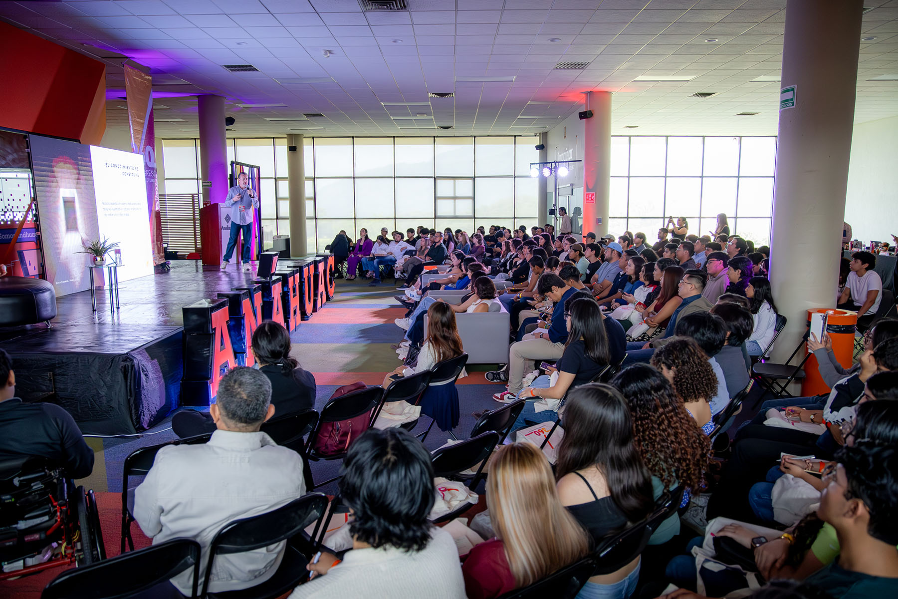 11 / 91 - Arquitectura 360°: Conectando a los Futuros Arquitectos con los Líderes 11 / 91 - Arquitectura 360°: Conectando a los Futuros Arquitectos con los Líderes