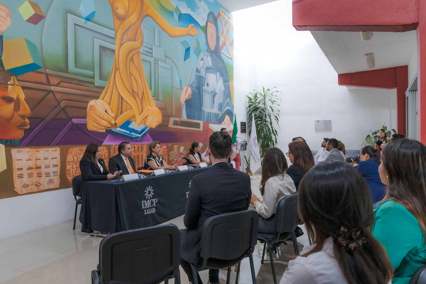 4 / 14 - Firma de Convenio con el Instituto Mexicano de Contadores Públicos 4 / 14 - Firma de Convenio con el Instituto Mexicano de Contadores Públicos