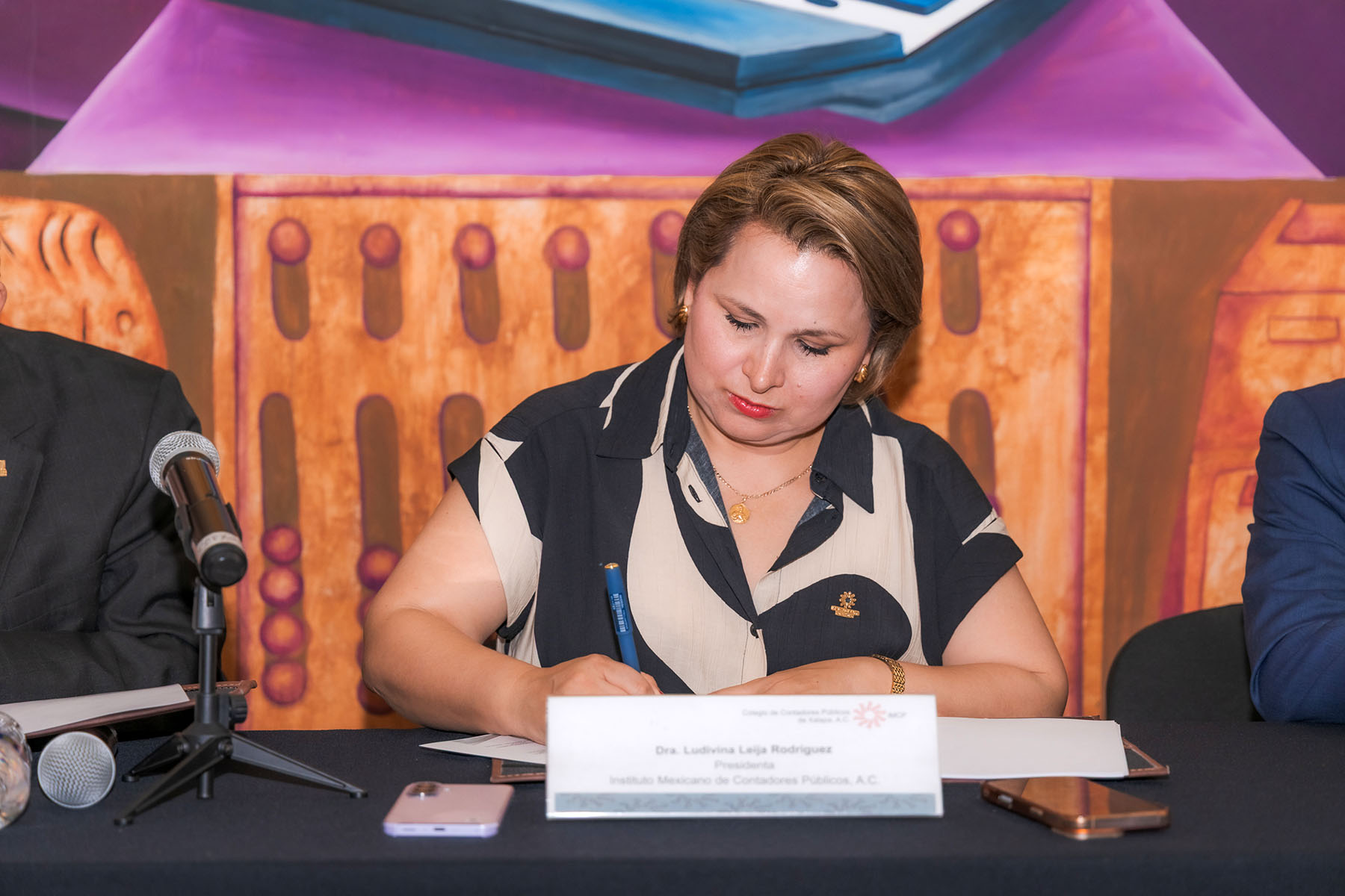 8 / 14 - Firma de Convenio con el Instituto Mexicano de Contadores Públicos 8 / 14 - Firma de Convenio con el Instituto Mexicano de Contadores Públicos