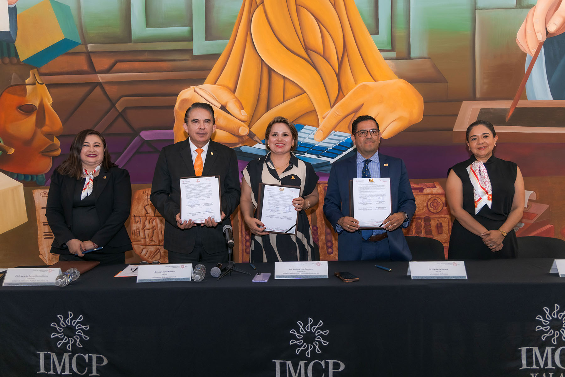 11 / 14 - Firma de Convenio con el Instituto Mexicano de Contadores Públicos 11 / 14 - Firma de Convenio con el Instituto Mexicano de Contadores Públicos