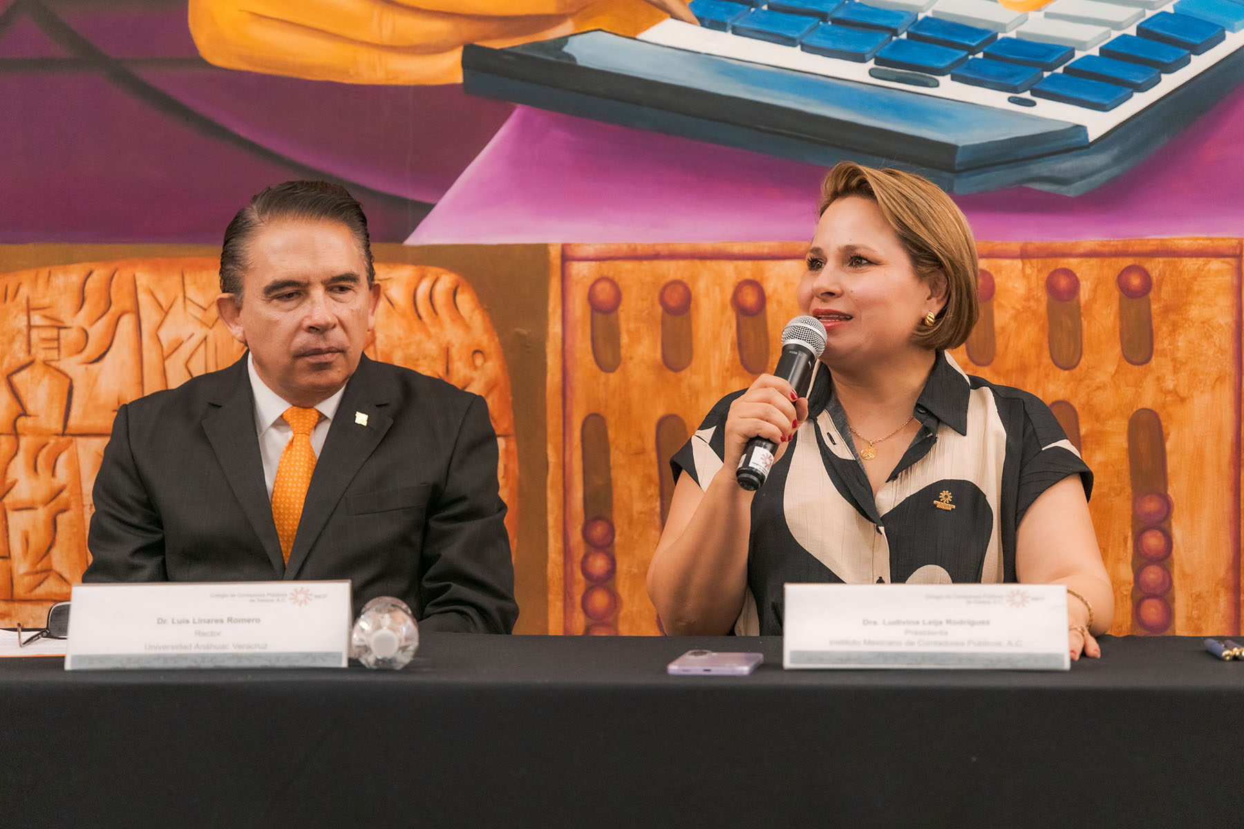 12 / 14 - Firma de Convenio con el Instituto Mexicano de Contadores Públicos 12 / 14 - Firma de Convenio con el Instituto Mexicano de Contadores Públicos