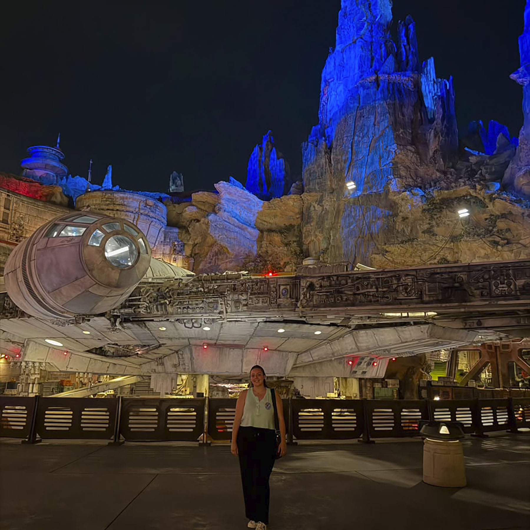 2 / 10 - Disney International College Program 2026 2 / 10 - Disney International College Program 2026