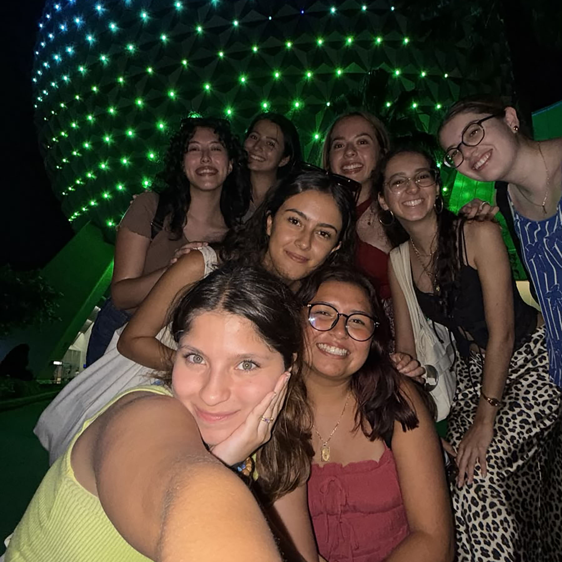 7 / 10 - Disney International College Program 2026 7 / 10 - Disney International College Program 2026
