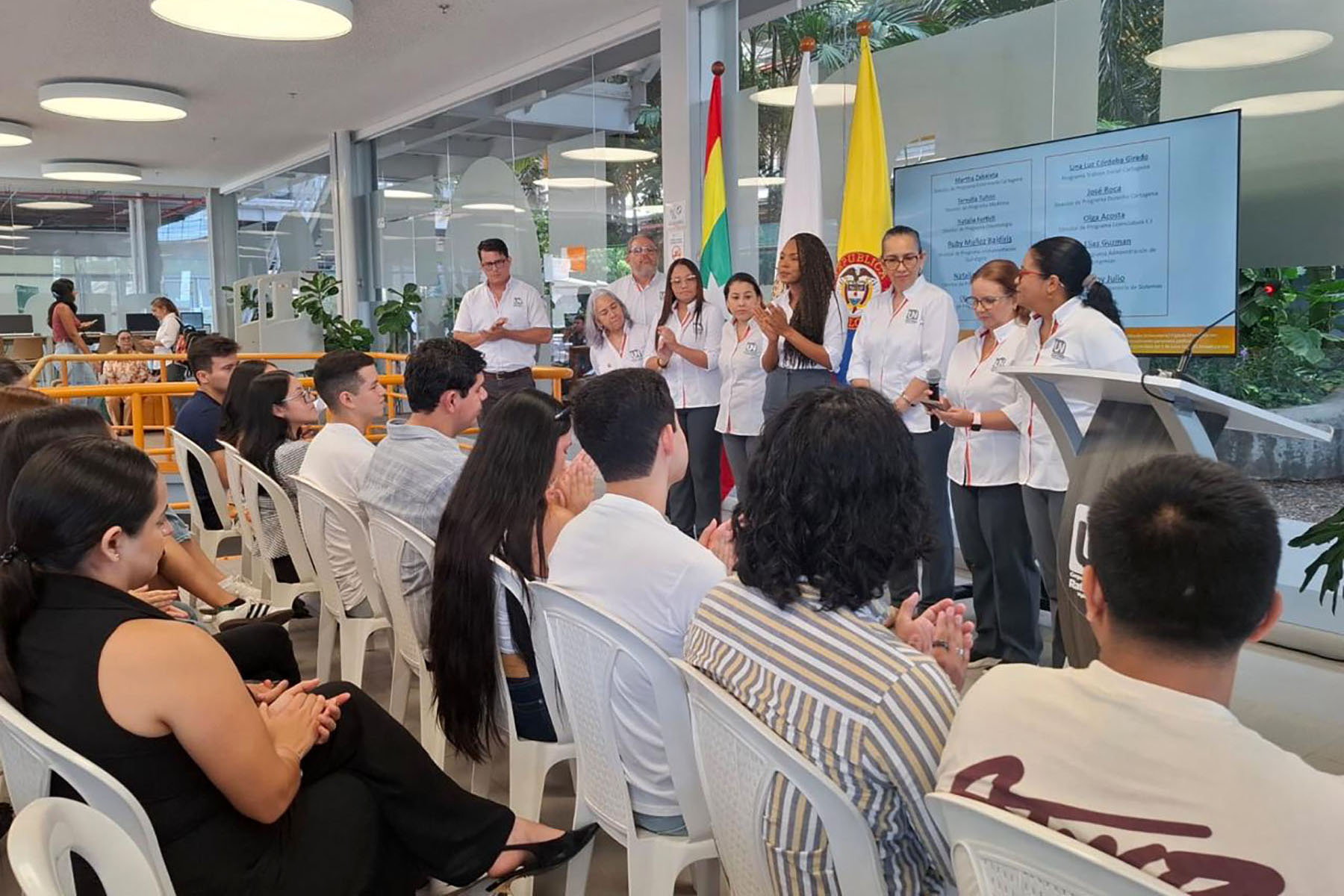 6 / 14 - Estudiantes Destacan en el Programa Delfín 2026 6 / 14 - Estudiantes Destacan en el Programa Delfín 2026