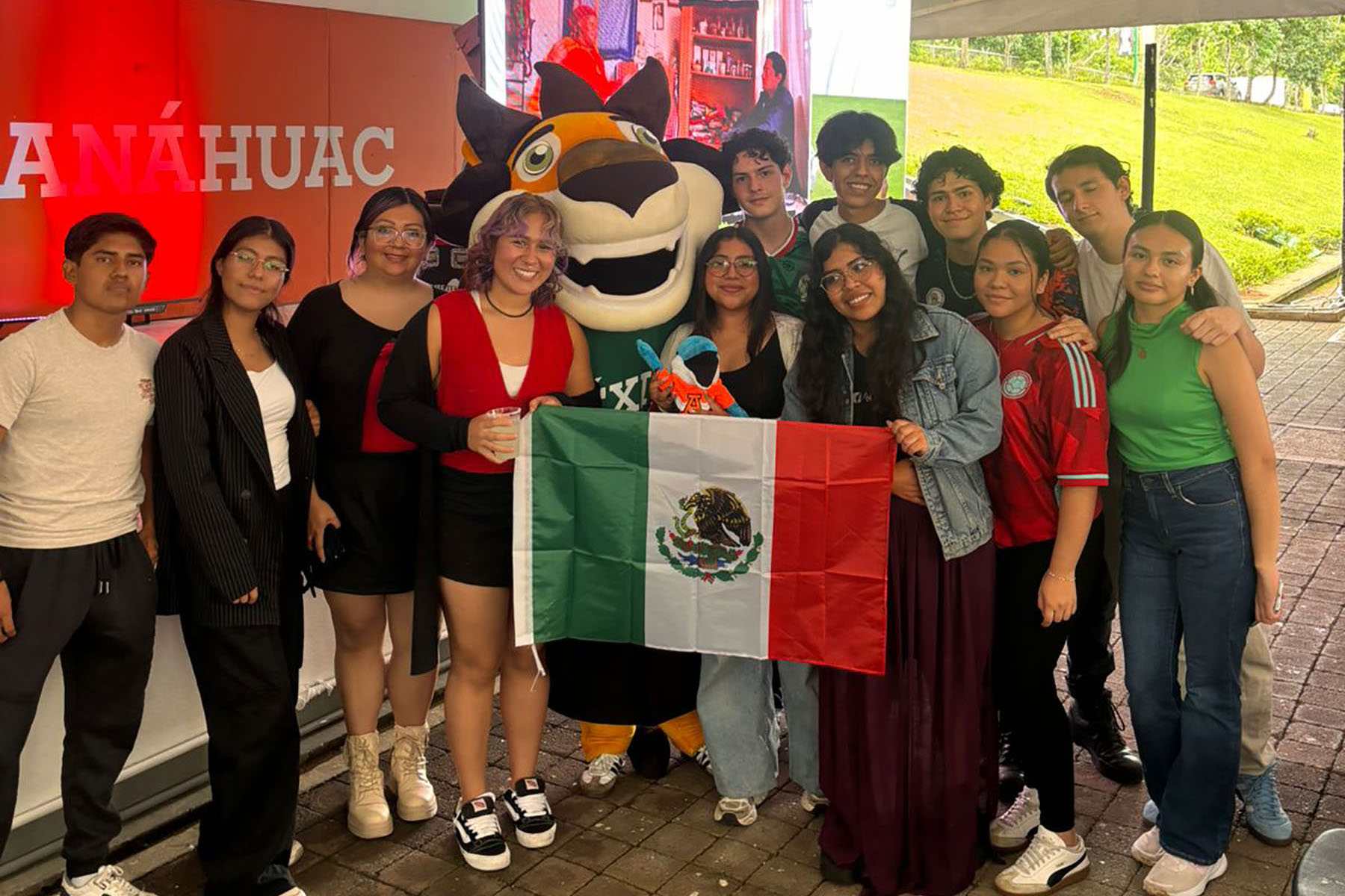 12 / 14 - Estudiantes Destacan en el Programa Delfín 2026 12 / 14 - Estudiantes Destacan en el Programa Delfín 2026