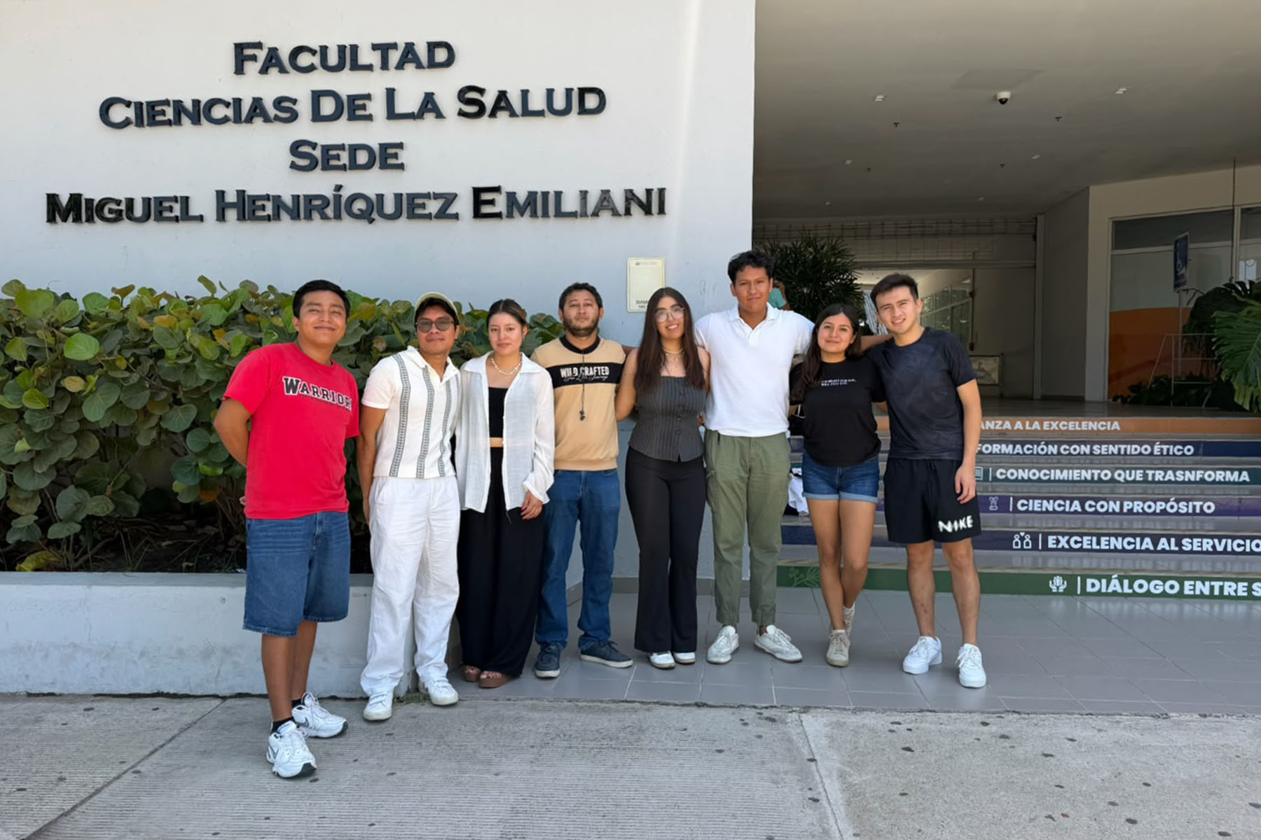 4 / 14 - Estudiantes Destacan en el Programa Delfín 2026 4 / 14 - Estudiantes Destacan en el Programa Delfín 2026