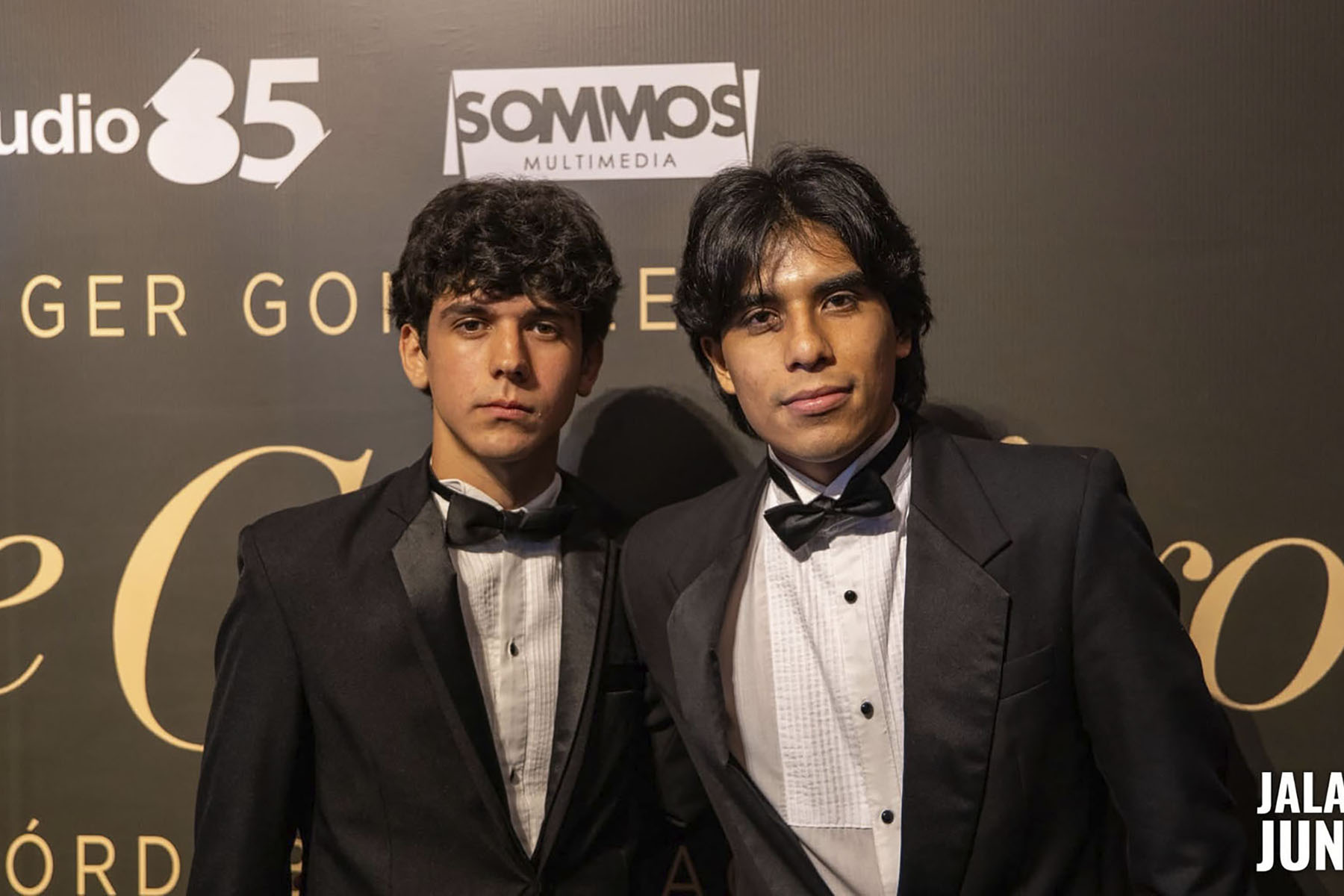 1 / 4 - Estudiantes de Mercadotecnia Forman Parte del Staff del Cortometraje: Quédate Conmigo 1 / 4 - Estudiantes de Mercadotecnia Forman Parte del Staff del Cortometraje: Quédate Conmigo