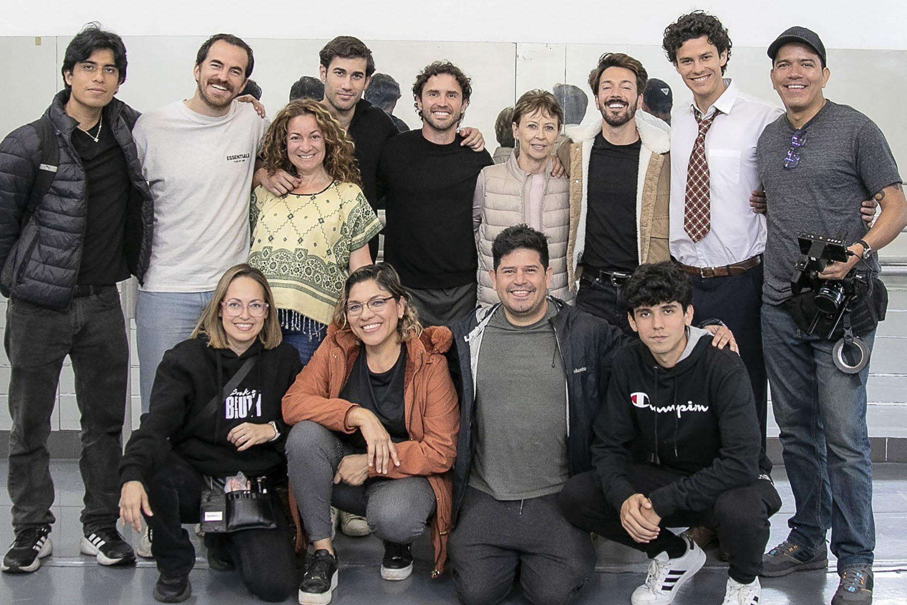 4 / 4 - Estudiantes de Mercadotecnia Forman Parte del Staff del Cortometraje: Quédate Conmigo 4 / 4 - Estudiantes de Mercadotecnia Forman Parte del Staff del Cortometraje: Quédate Conmigo