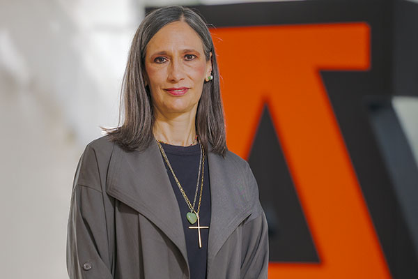 1 / 1 - María Luisa Guisa Ortega: La Vocación de Servir Como Motor de Cambio
