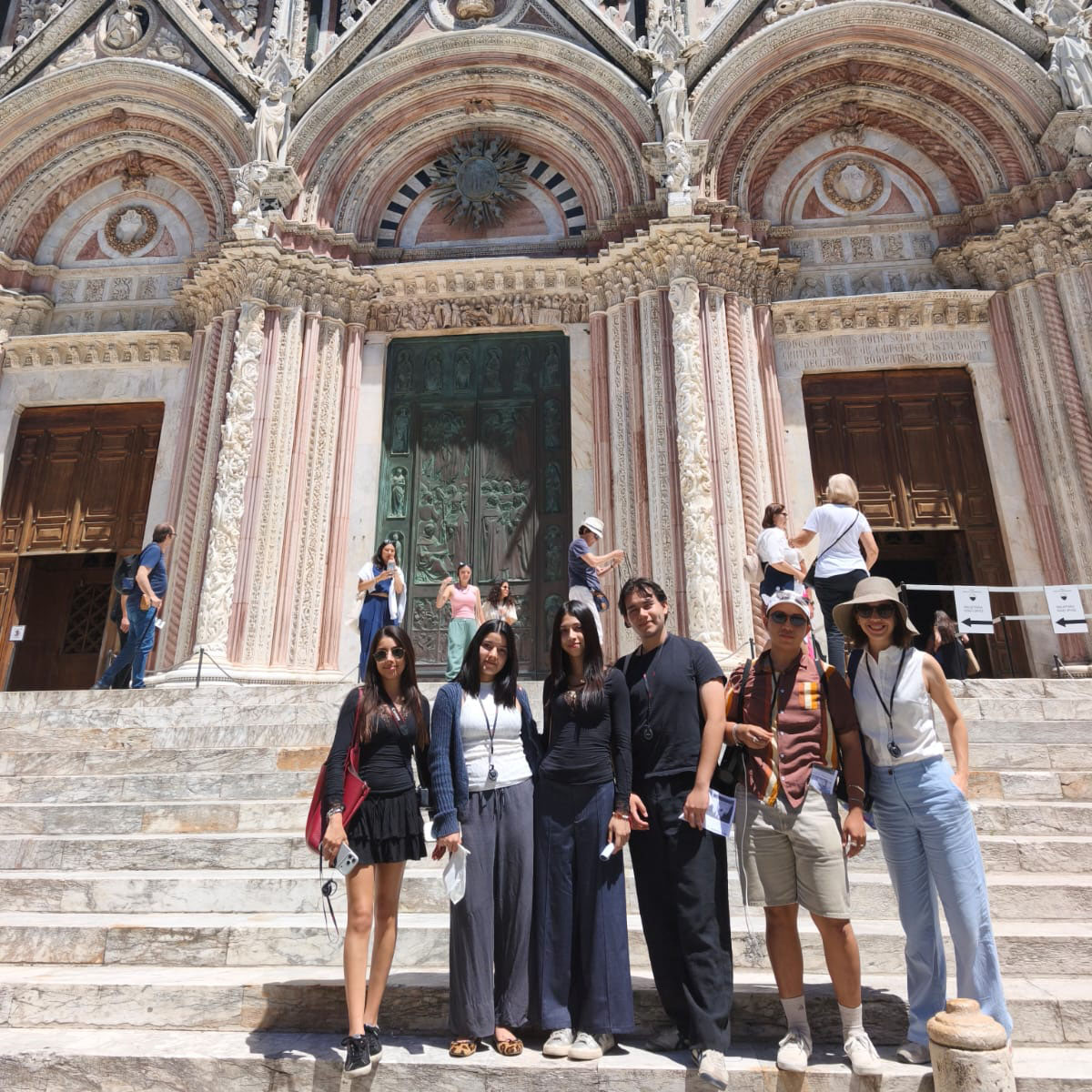 1 / 23 - Programa de Verano en la Accademia Europea di Firenze: Florencia, Italia 1 / 23 - Programa de Verano en la Accademia Europea di Firenze: Florencia, Italia